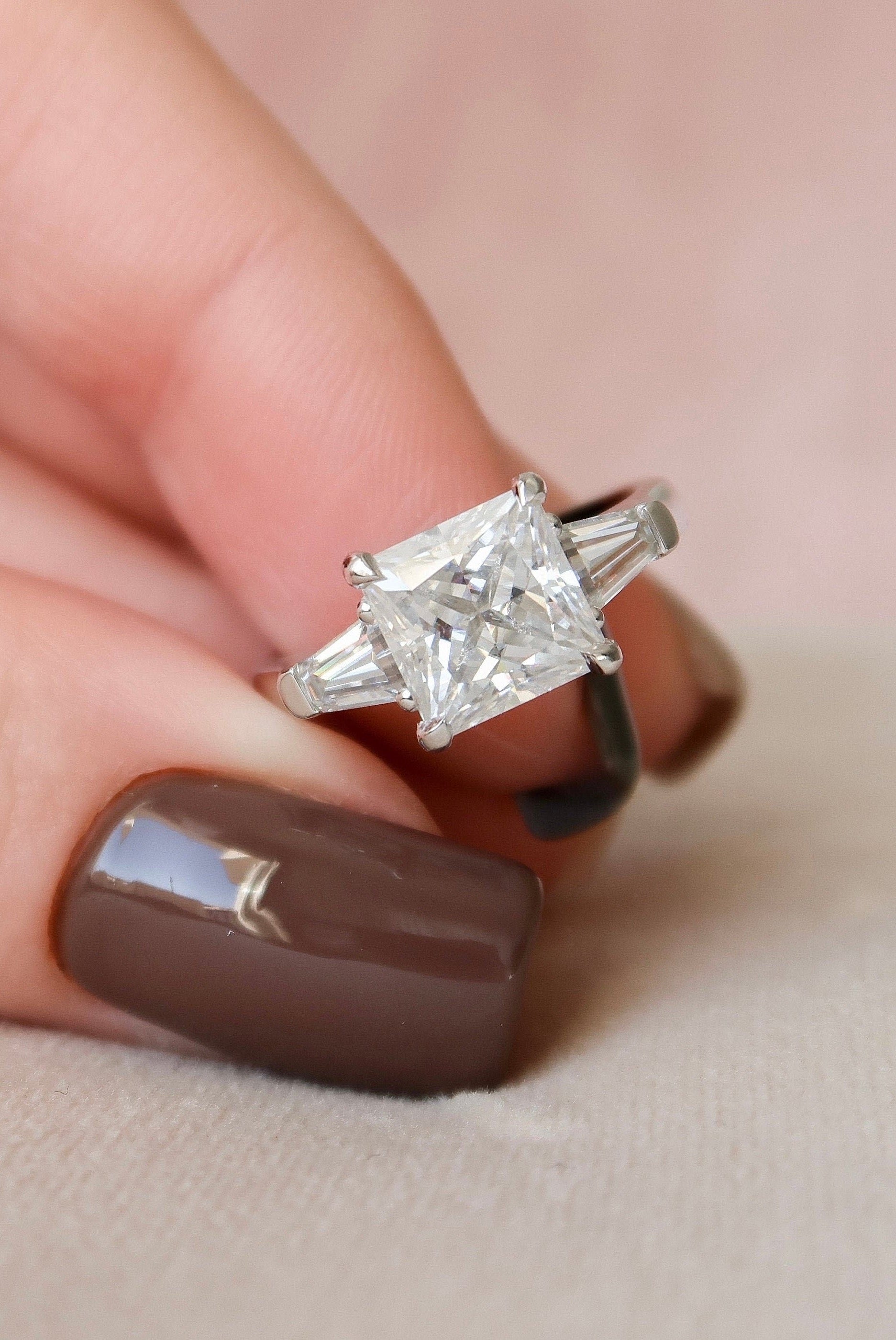 3.0CT Princess Cut Moissanite Diamond Three Stone Engagement Ring