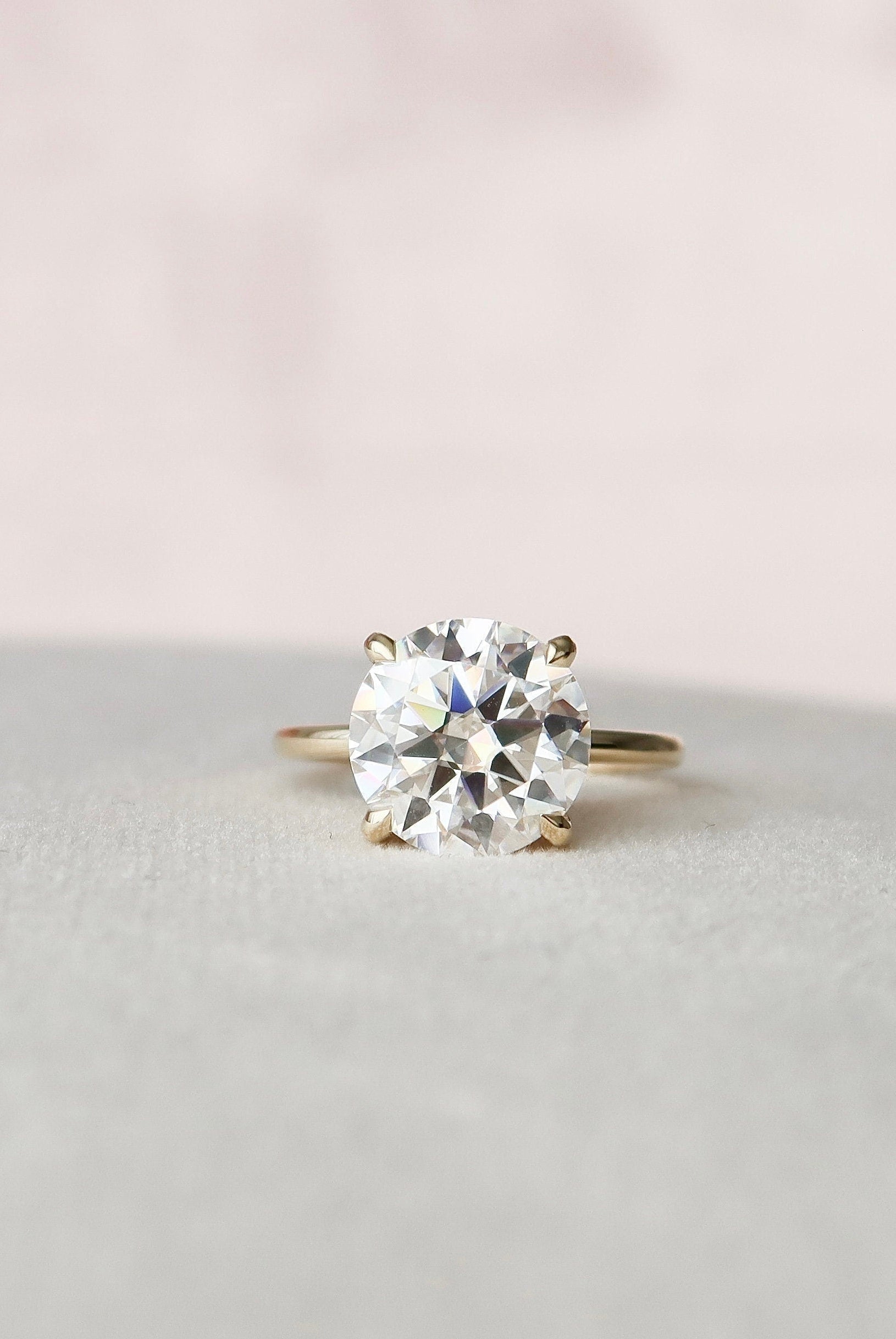5.0CT Round Solitaire Moissanite Diamond Hidden Halo Engagement Ring