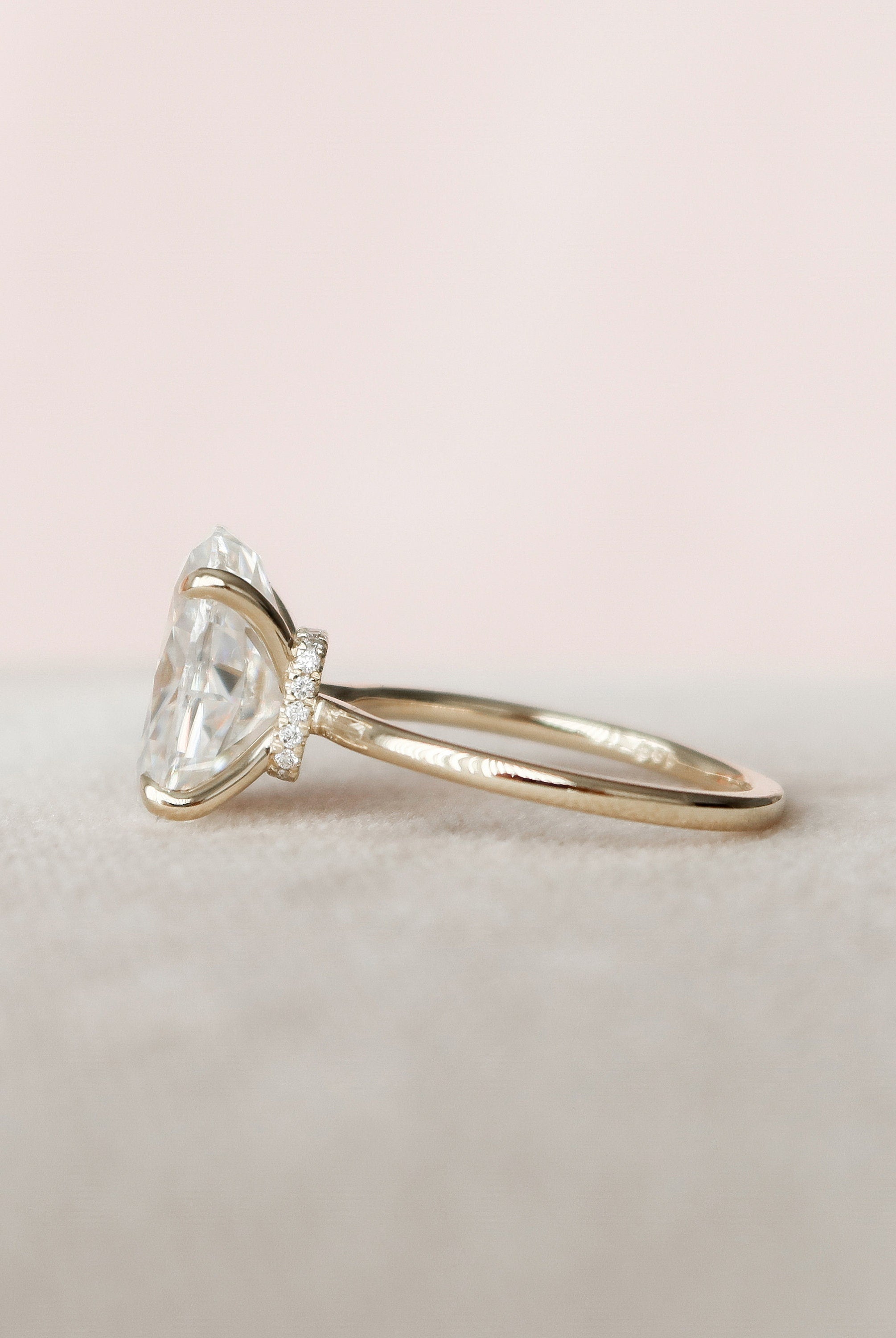 4.0CT Oval Hidden Halo Moissanite Diamond Solitaire Engagement Ring