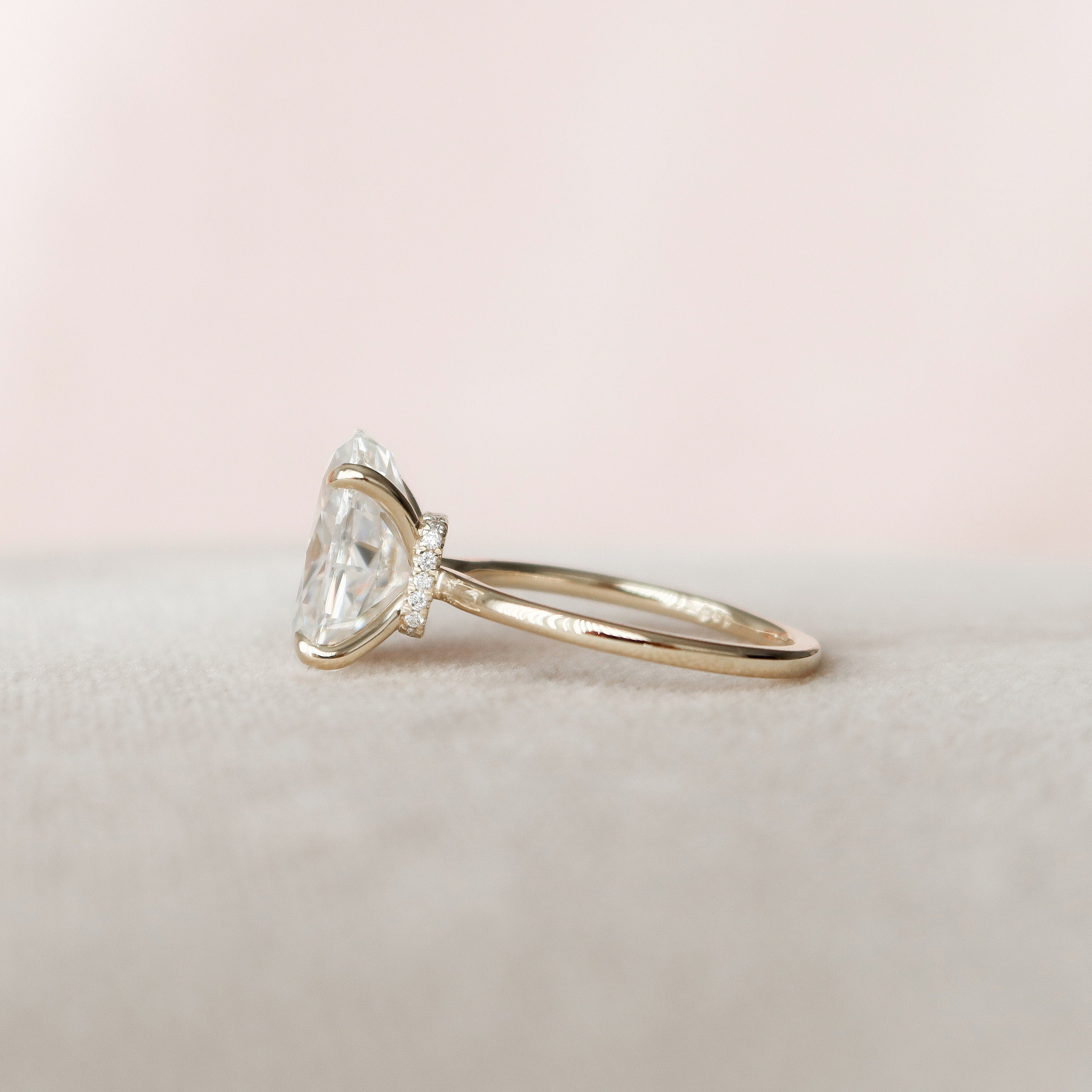 4.0CT Oval Hidden Halo Moissanite Diamond Solitaire Engagement Ring