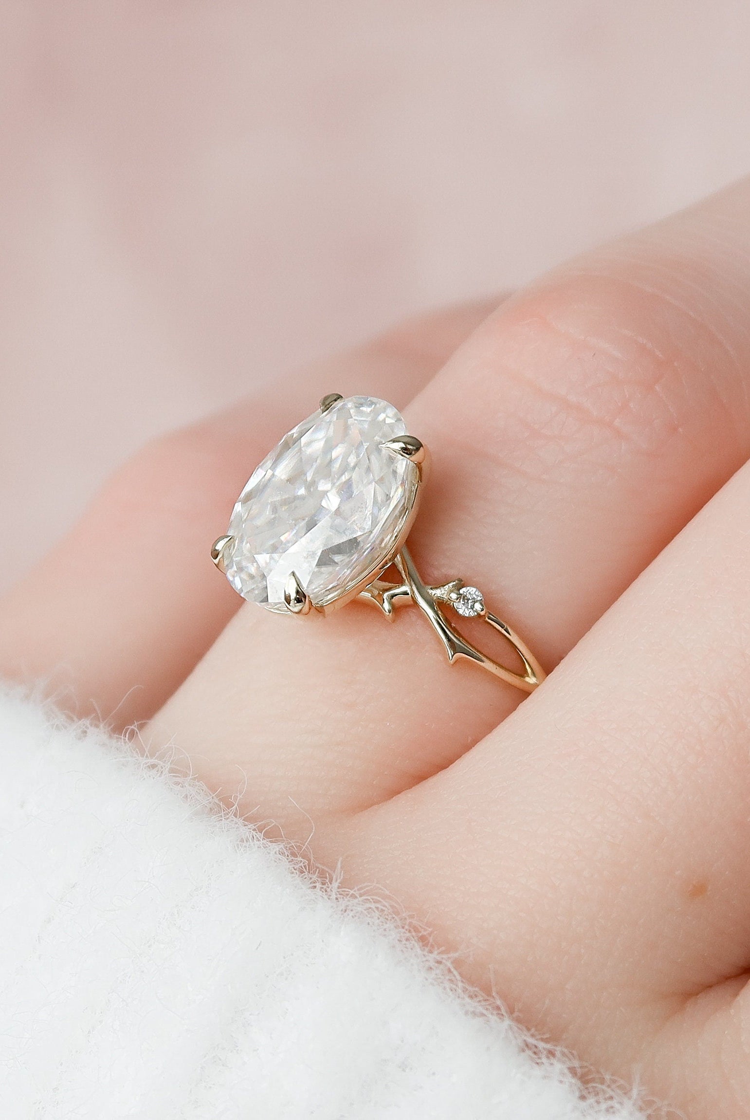 4.0CT Oval Twig Moissanite Diamond Engagement Ring For Women