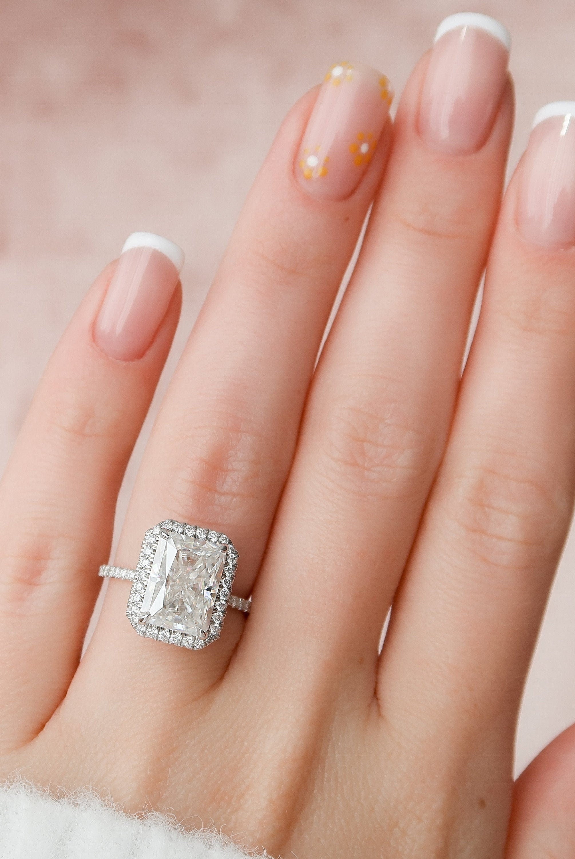 5.0CT Radiant Halo Moissanite Diamond Pave Engagement Ring For Women