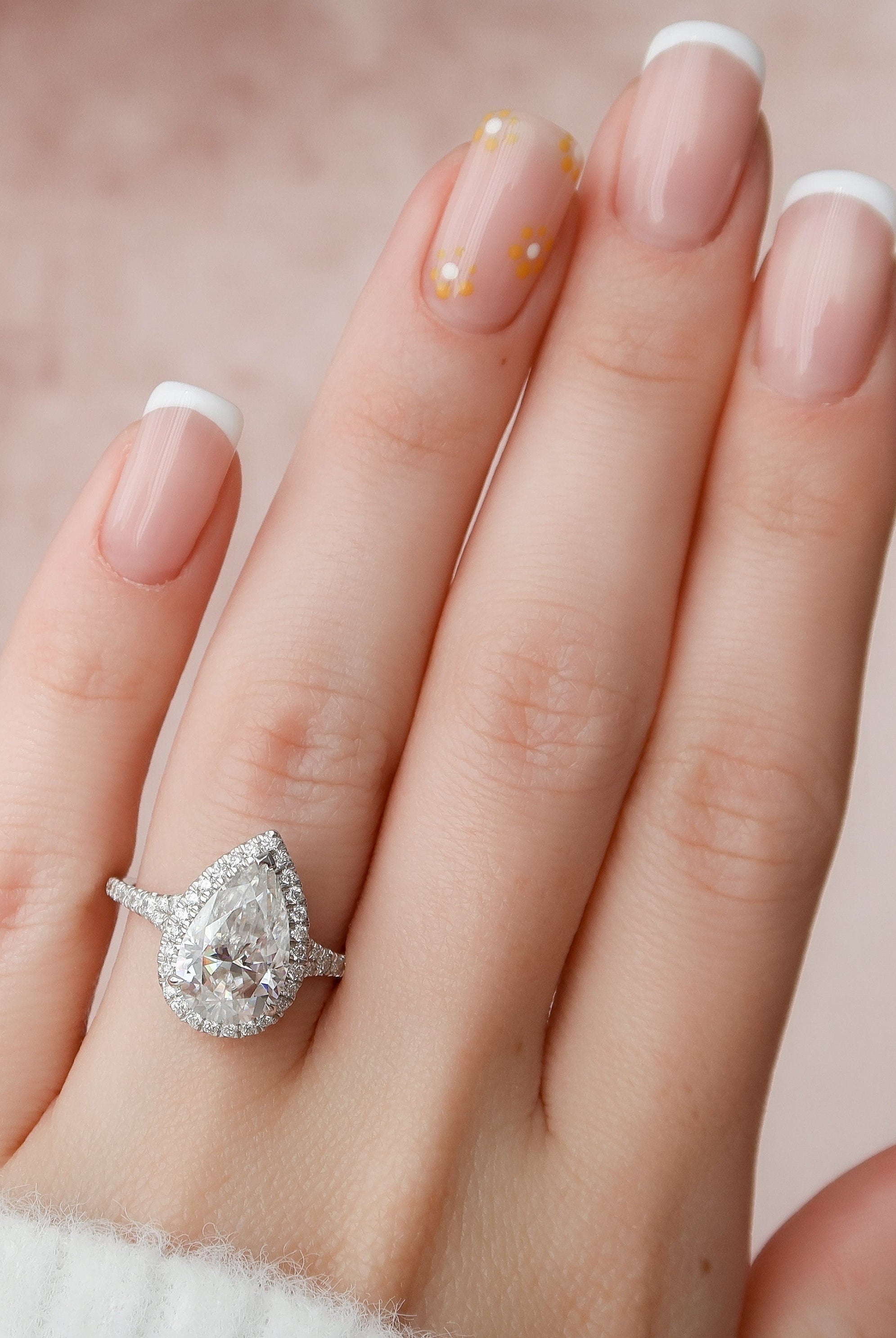 3.0CT Pear Halo Moissanite Diamond Split Shank Engagement Ring In Solid Gold