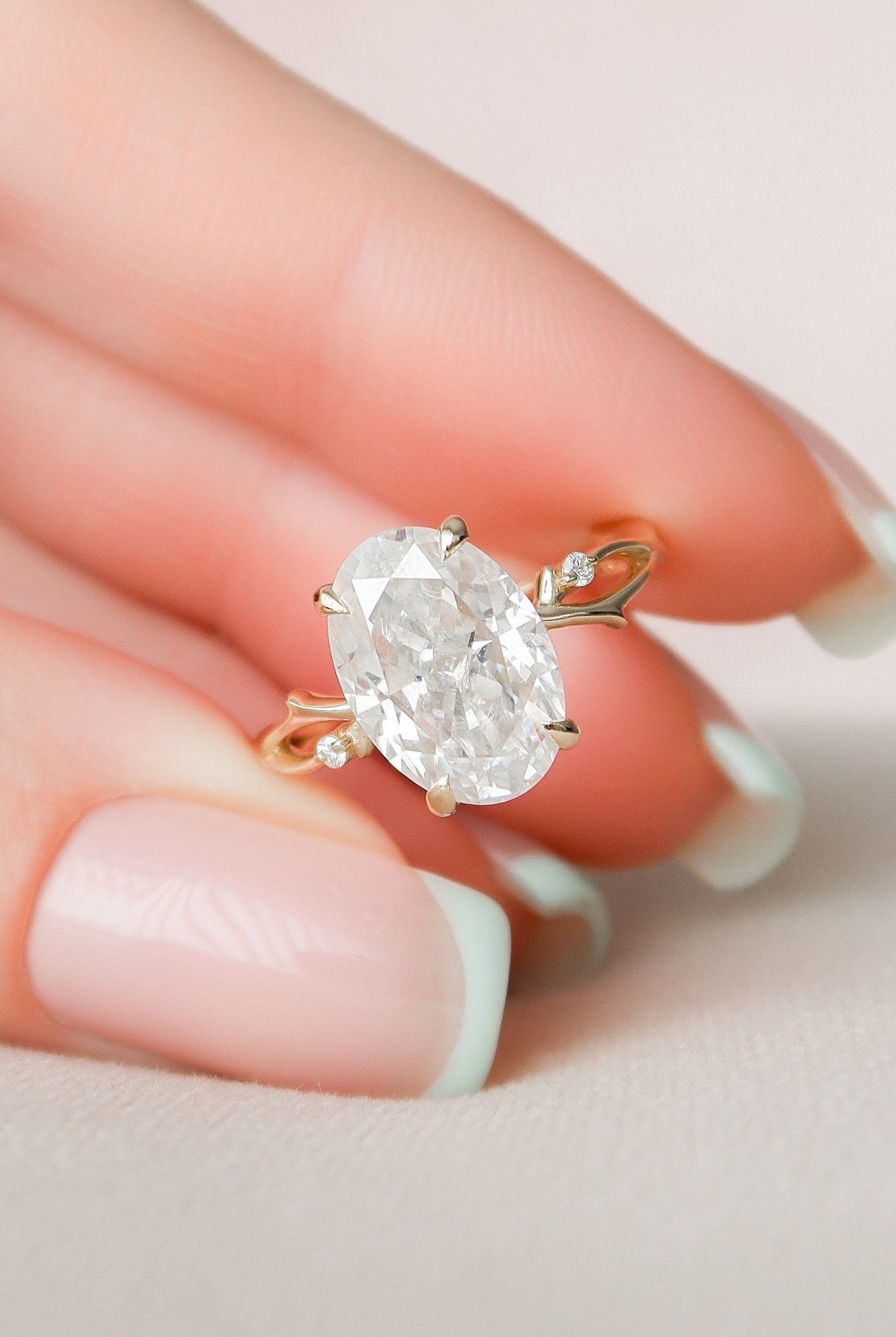 4.0CT Oval Twig Moissanite Diamond Engagement Ring For Women