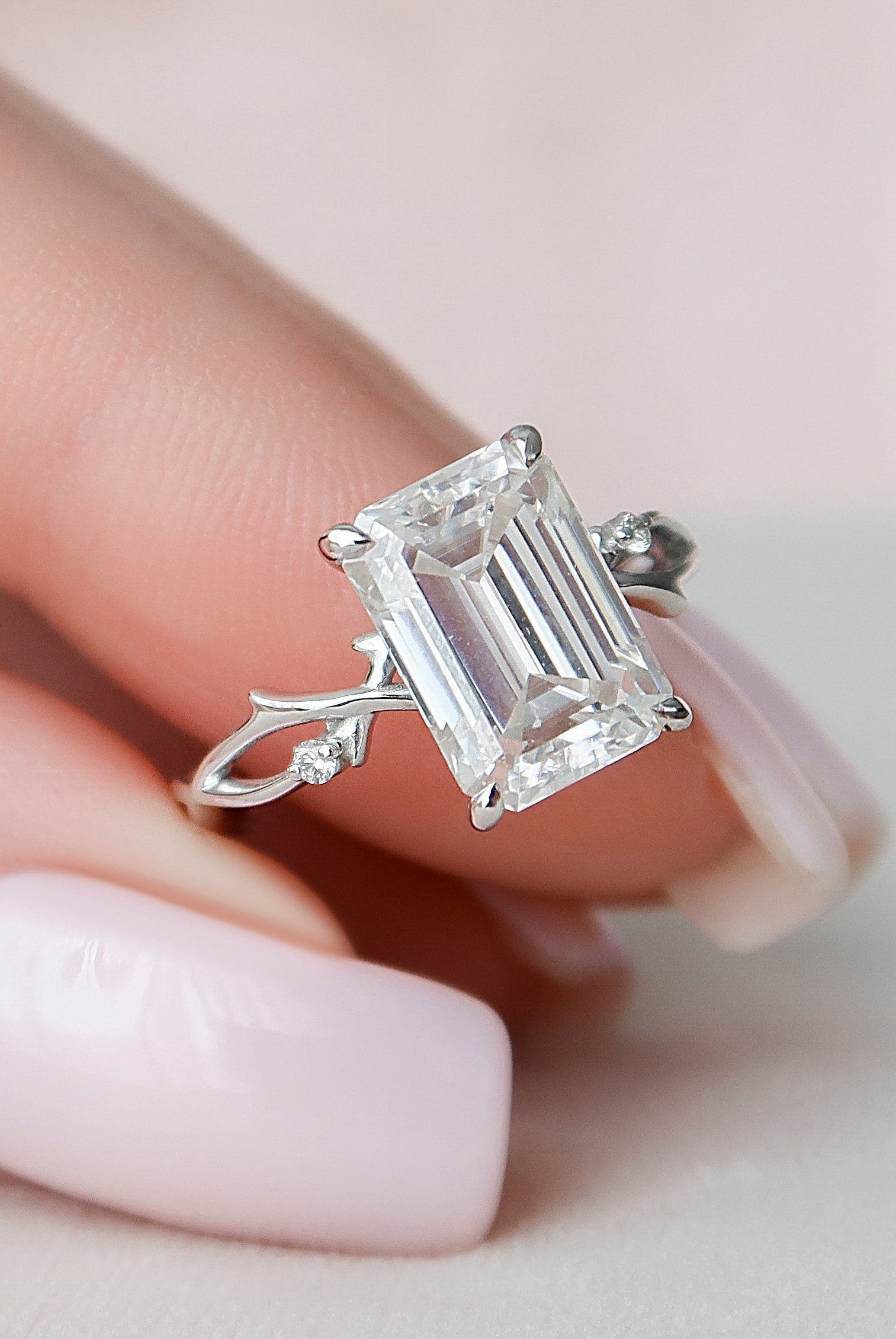 4.0CT Emerald Cut Twig Moissanite Diamond Engagement Ring For Women