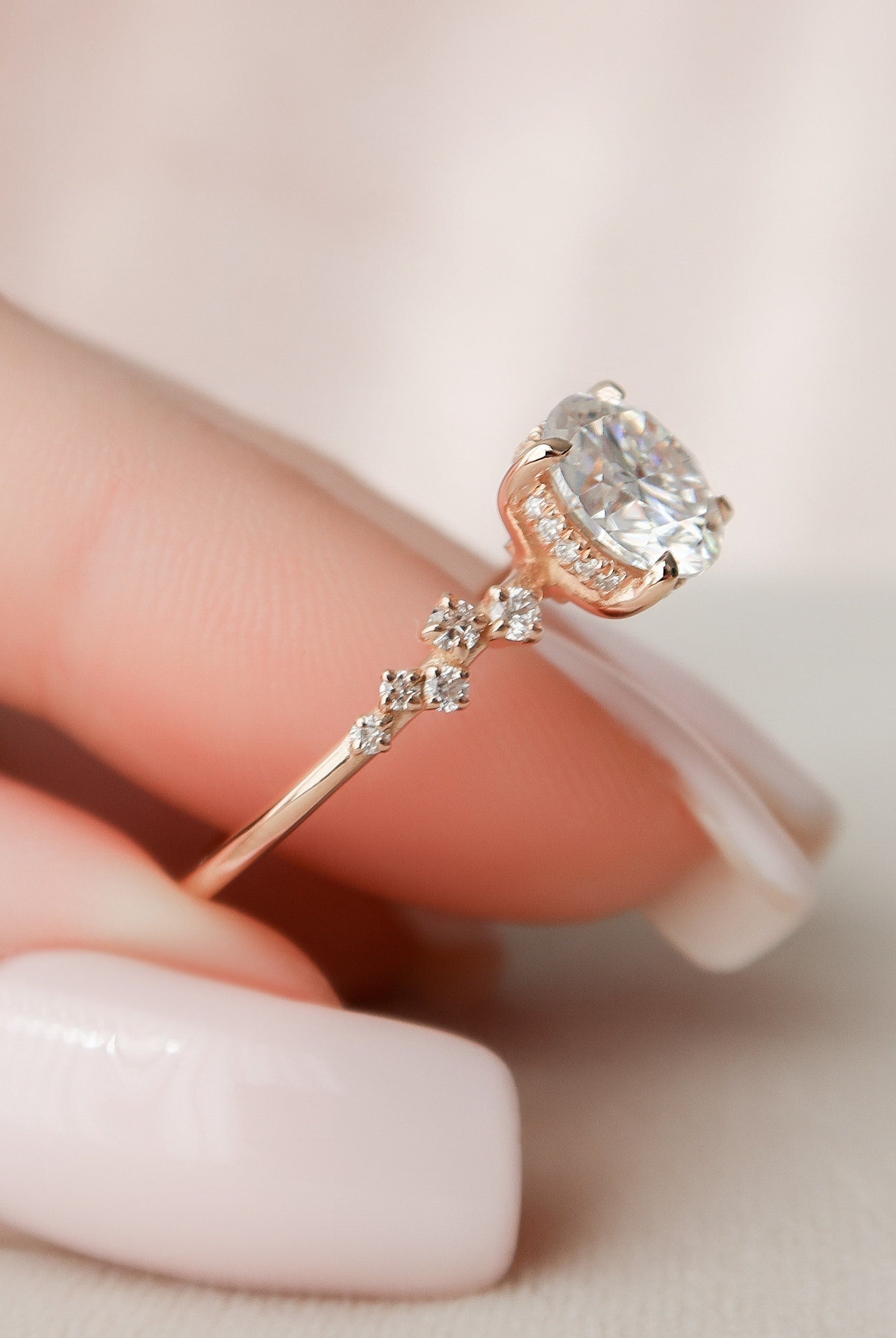 2.0CT Round Hidden Halo Moissanite Diamond Cluster Engagement Ring