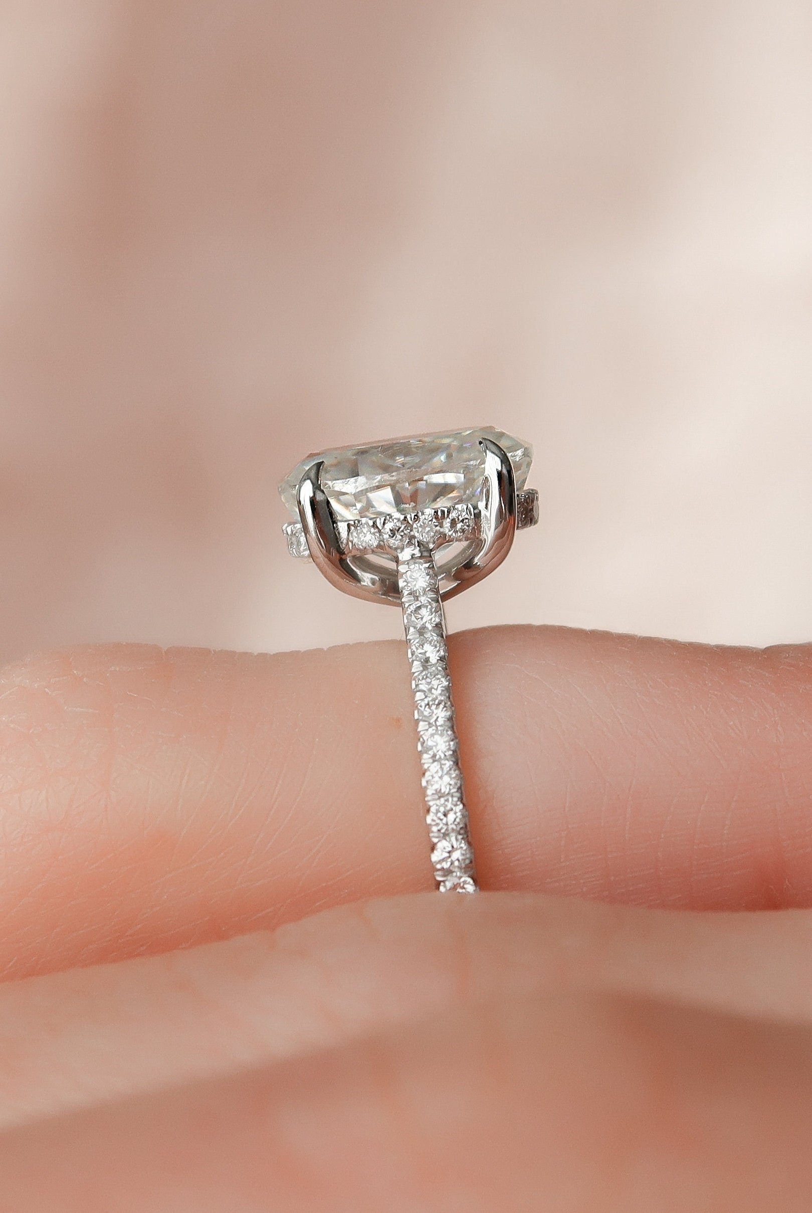 2.0CT Oval Hidden Halo Moissanite Diamond Pave Engagement Ring for Women