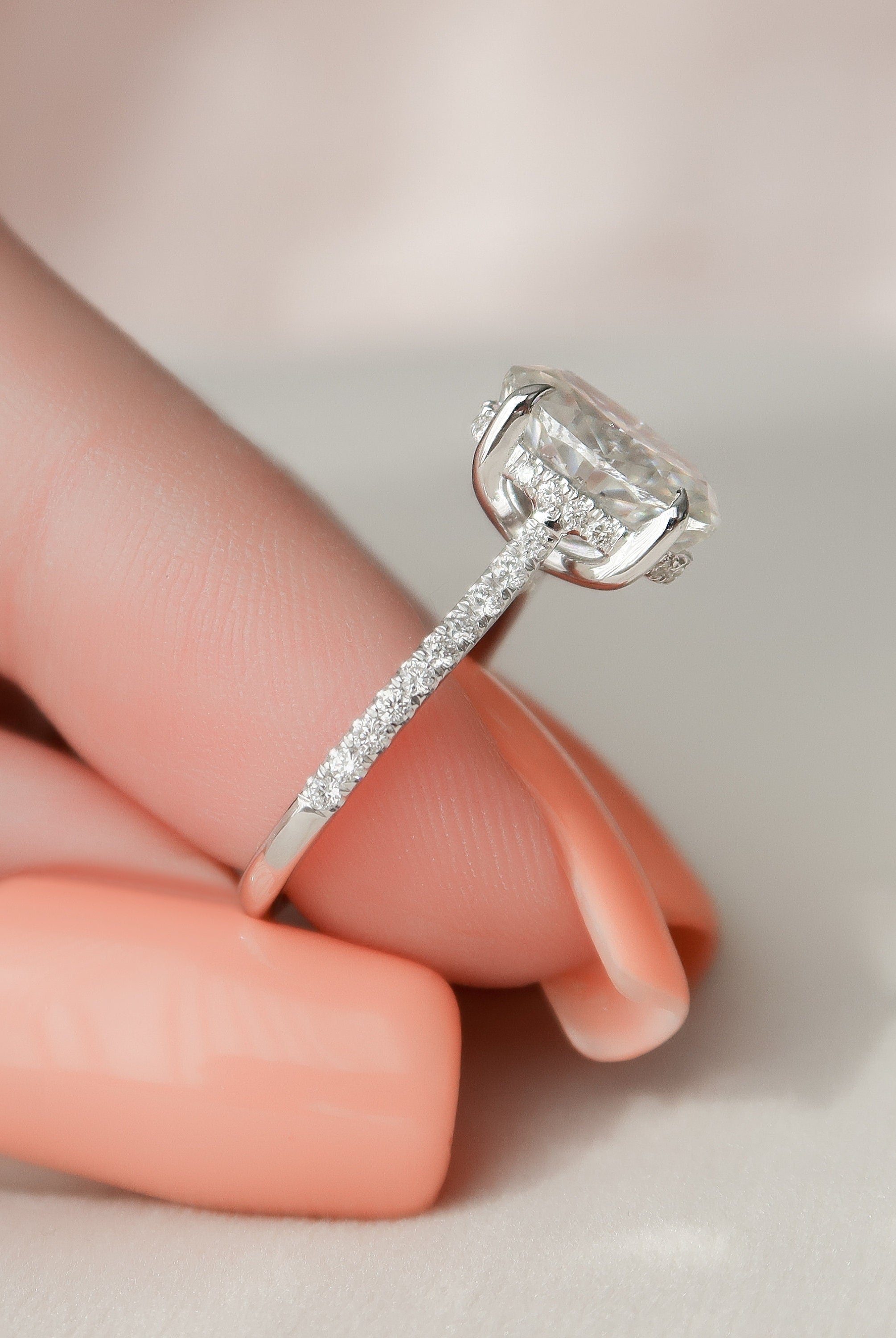 2.0CT Oval Hidden Halo Moissanite Diamond Pave Engagement Ring for Women