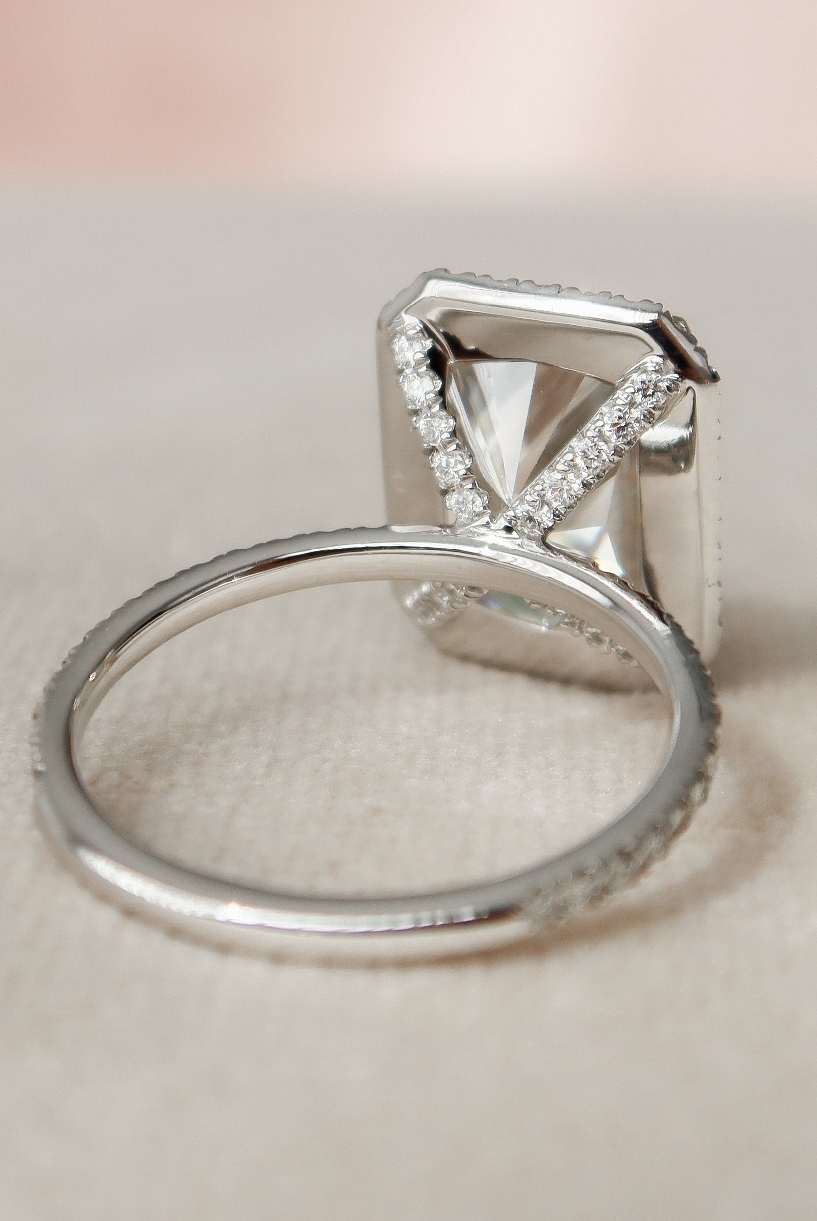 5.0CT Radiant Halo Moissanite Diamond Pave Engagement Ring For Women