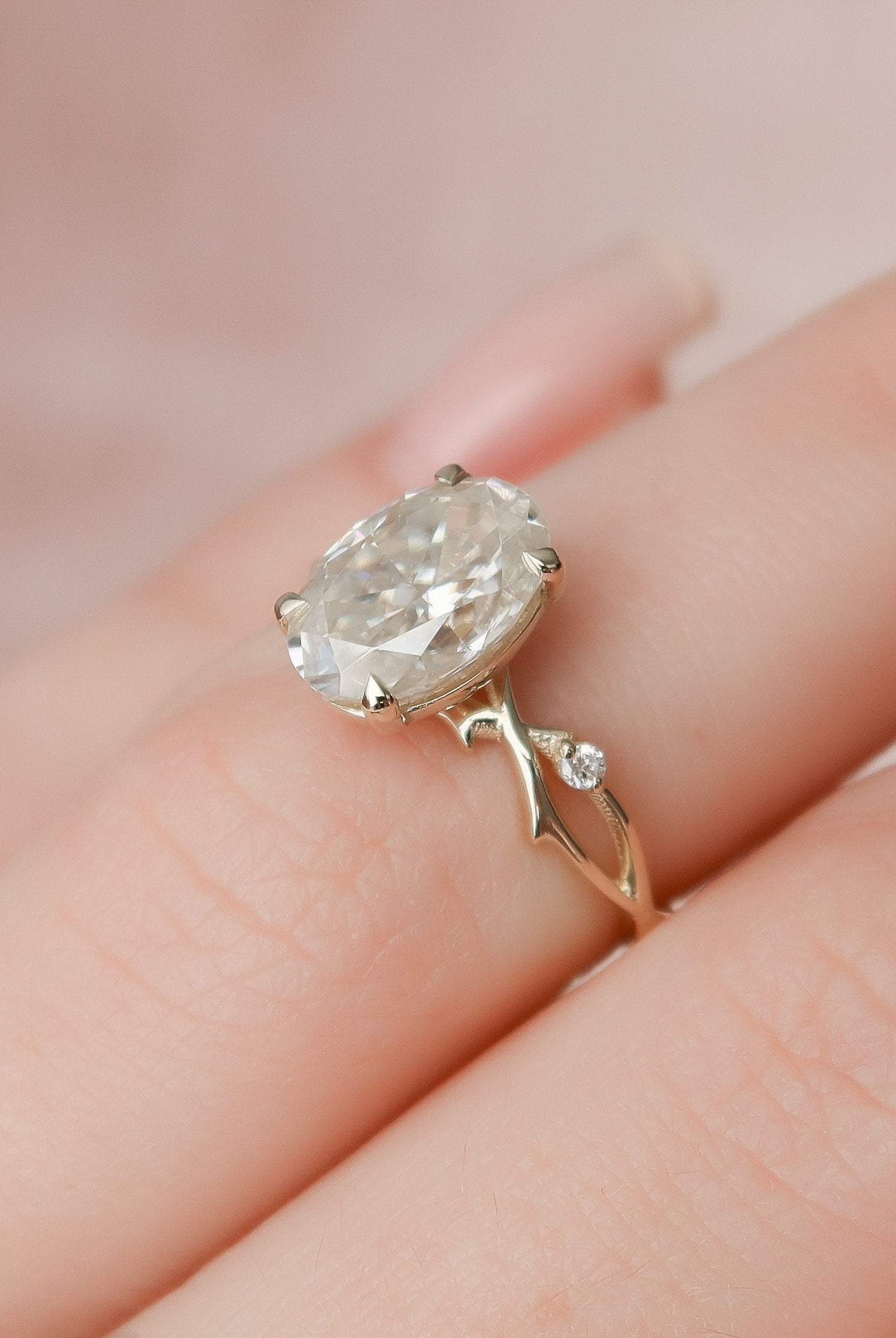 2.0CT Oval Twig Moissanite Diamond Engagement Ring For Women