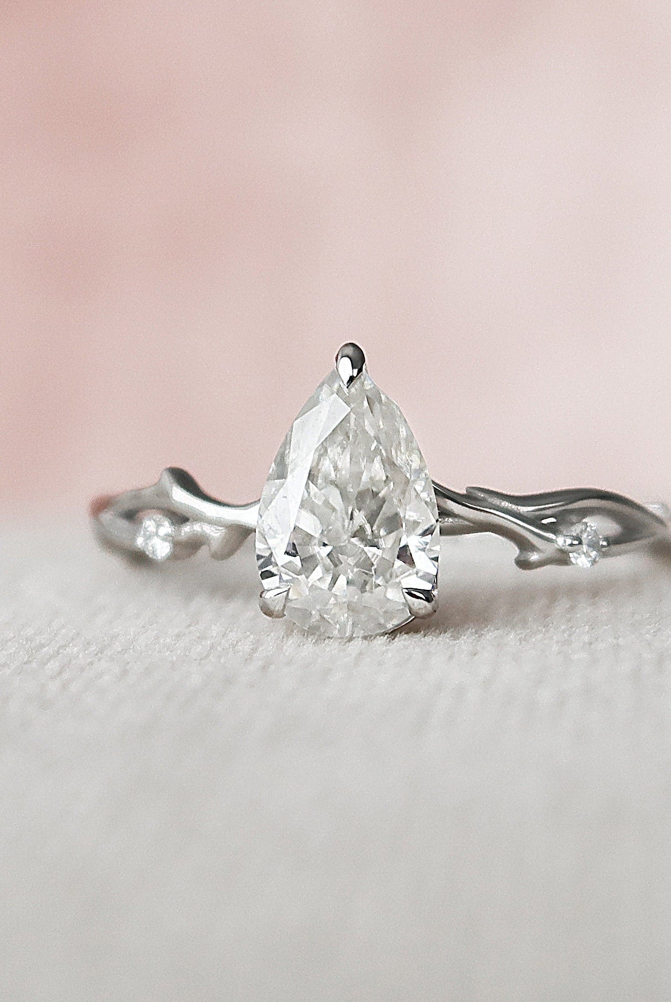1.0CT Pear Twig Moissanite Diamond Engagement Ring For Women