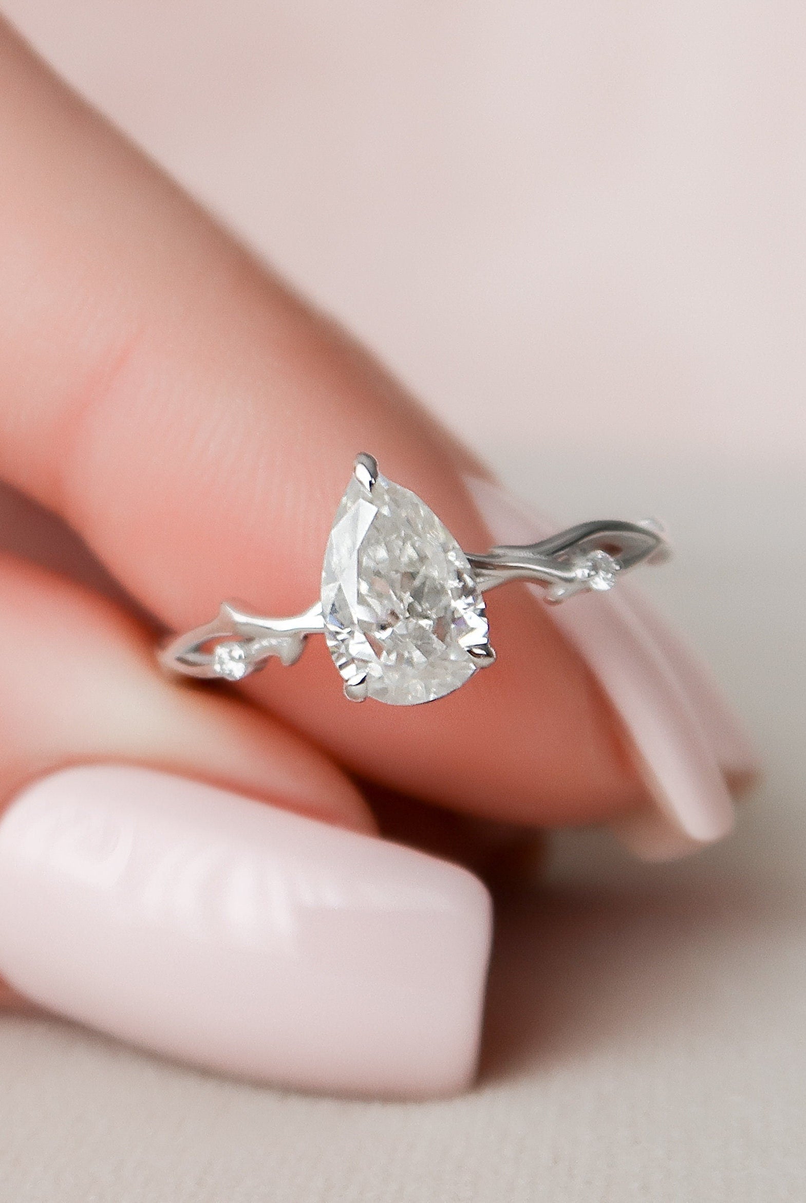 1.0CT Pear Twig Moissanite Diamond Engagement Ring For Women