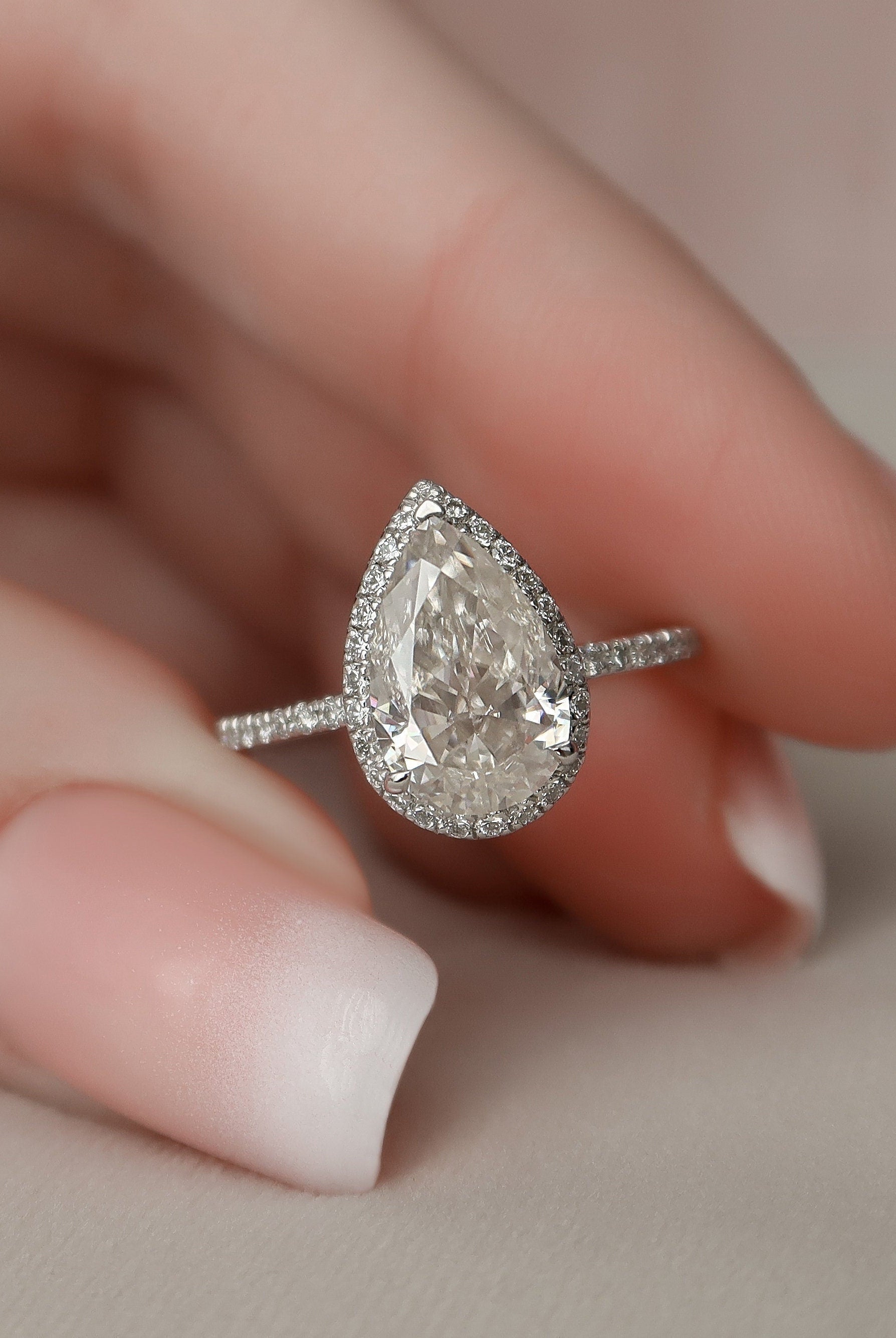 2.0CT Pear Halo Moissanite Diamond Pave Engagement Ring