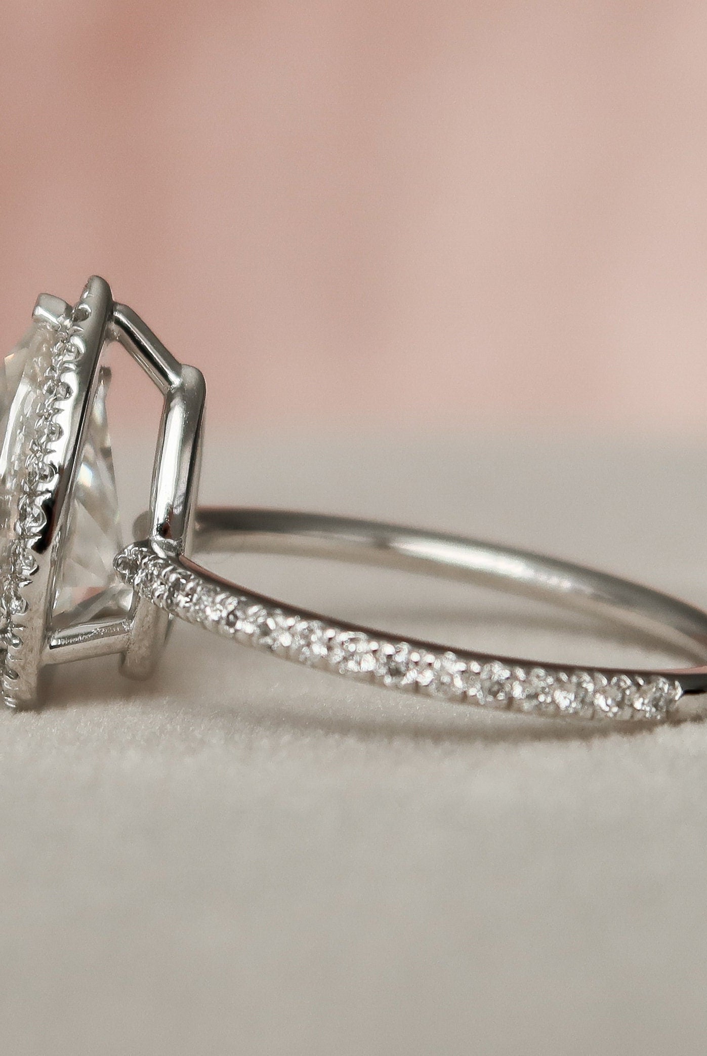 2.0CT Pear Halo Moissanite Diamond Pave Engagement Ring