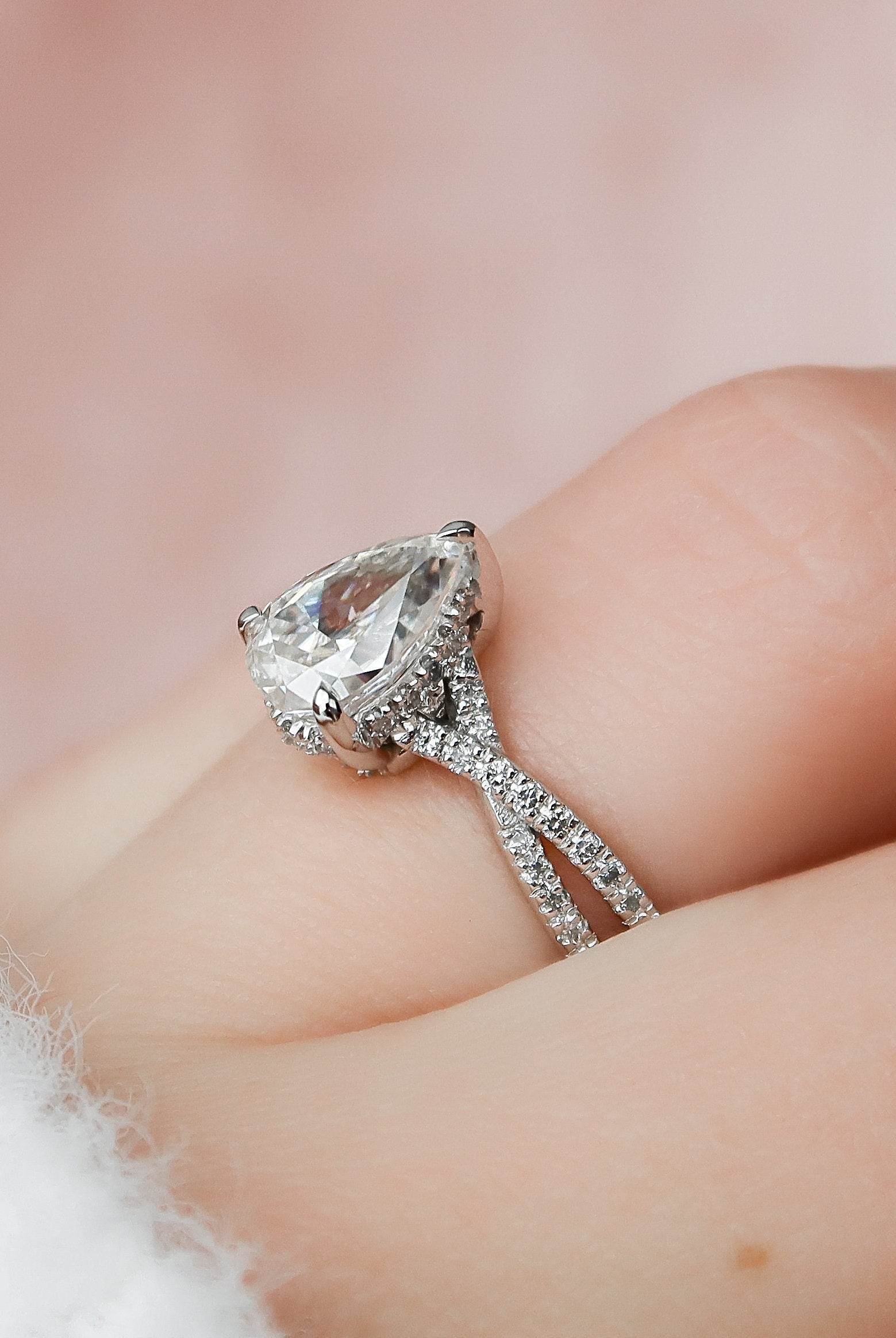1.0CT Pear Split Shank Moissanite Diamond Hidden Halo Engagement Ring