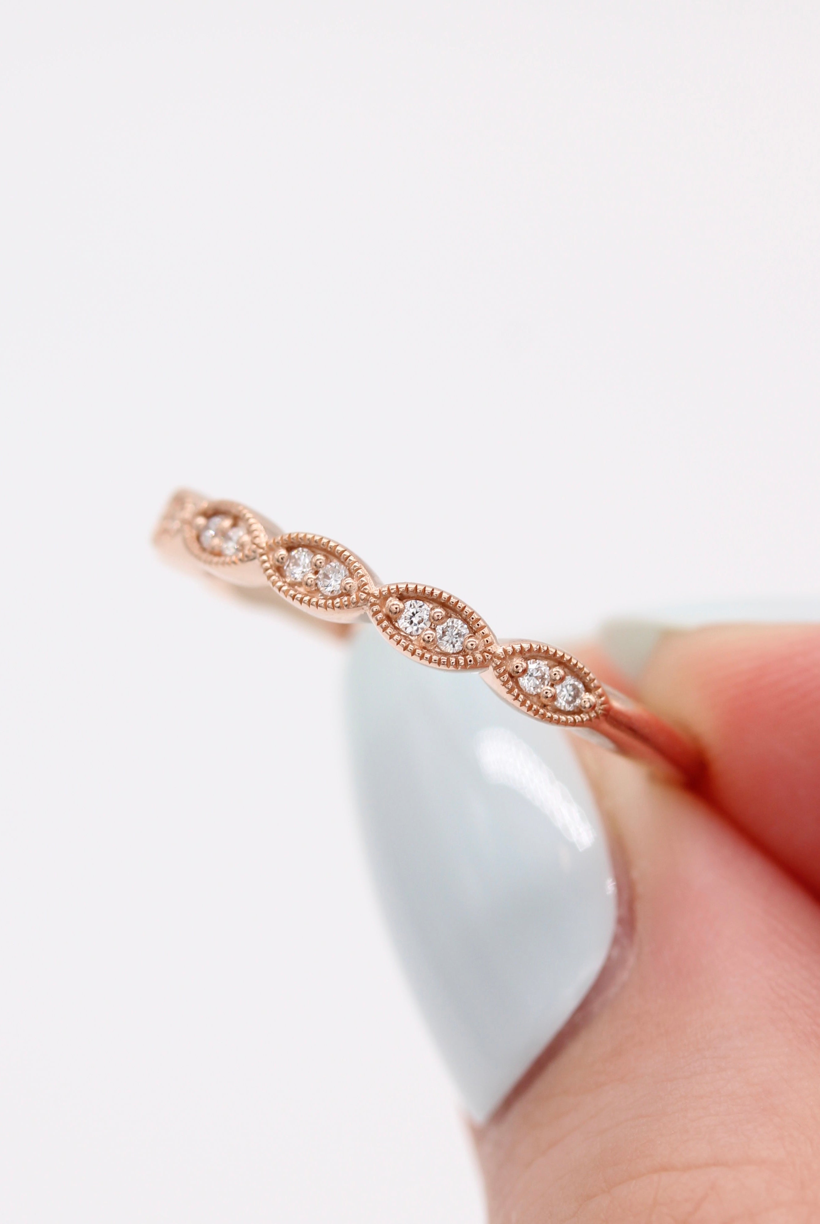 round-cut-milgrain-style-moissanite-wedding-band