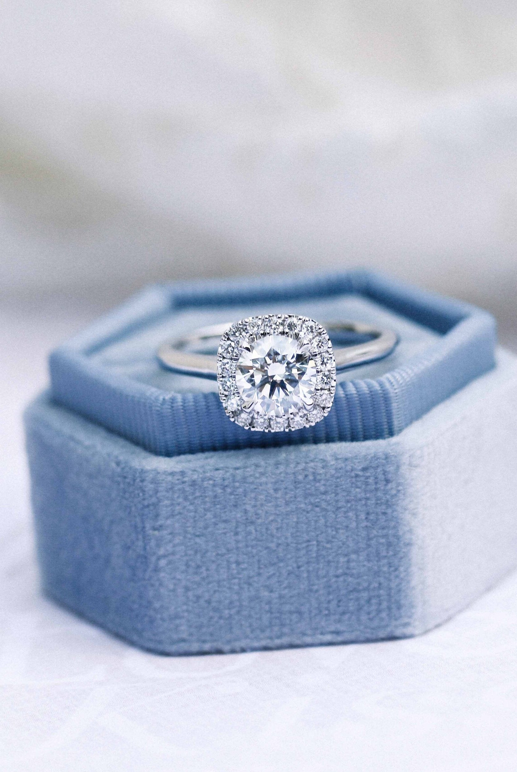 1.75CT Cathedral Set Round Moissanite Diamond Halo Engagement Ring For Women