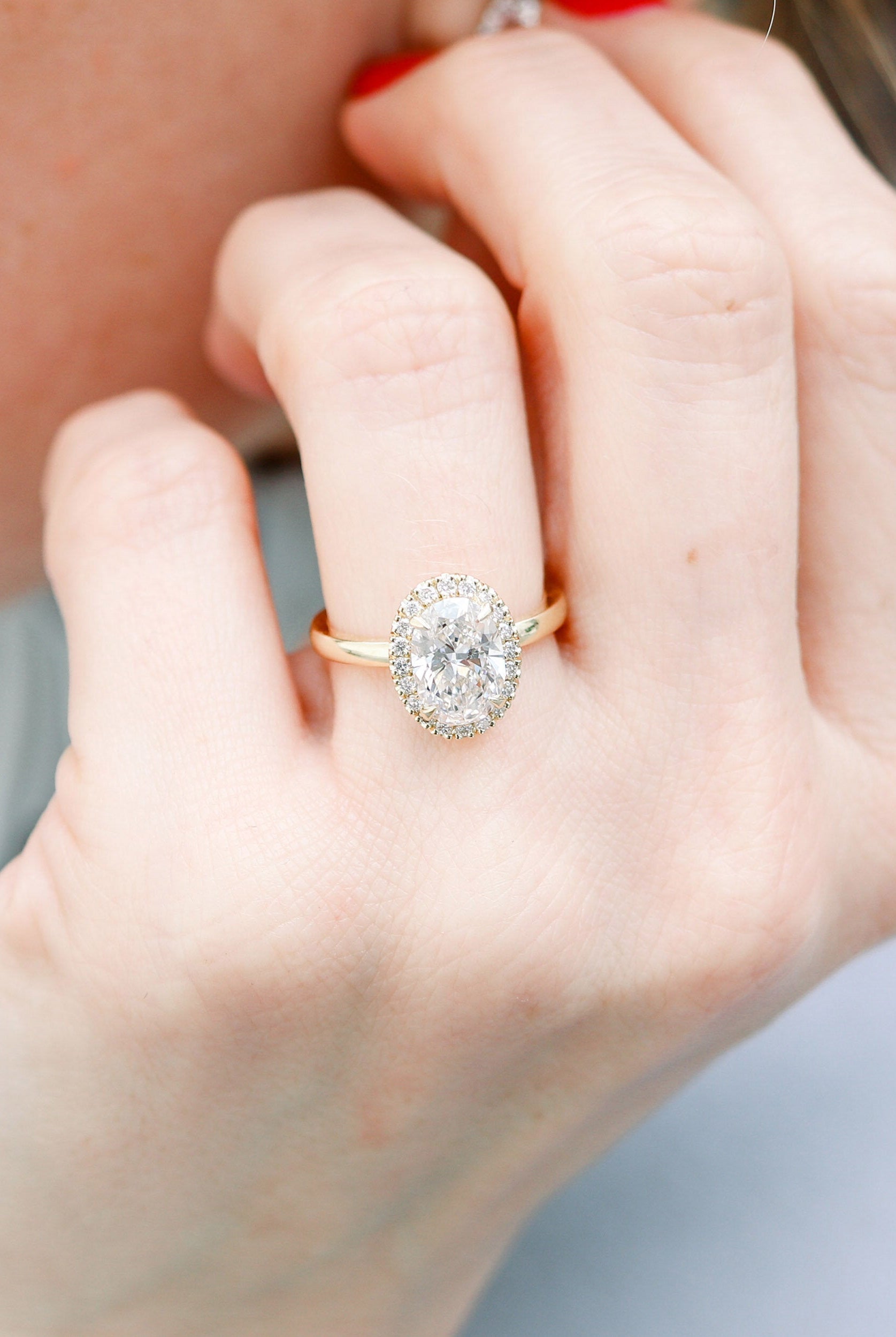 2.0CT Cathedral Set Oval Moissanite Diamond Halo Engagement Ring For Her