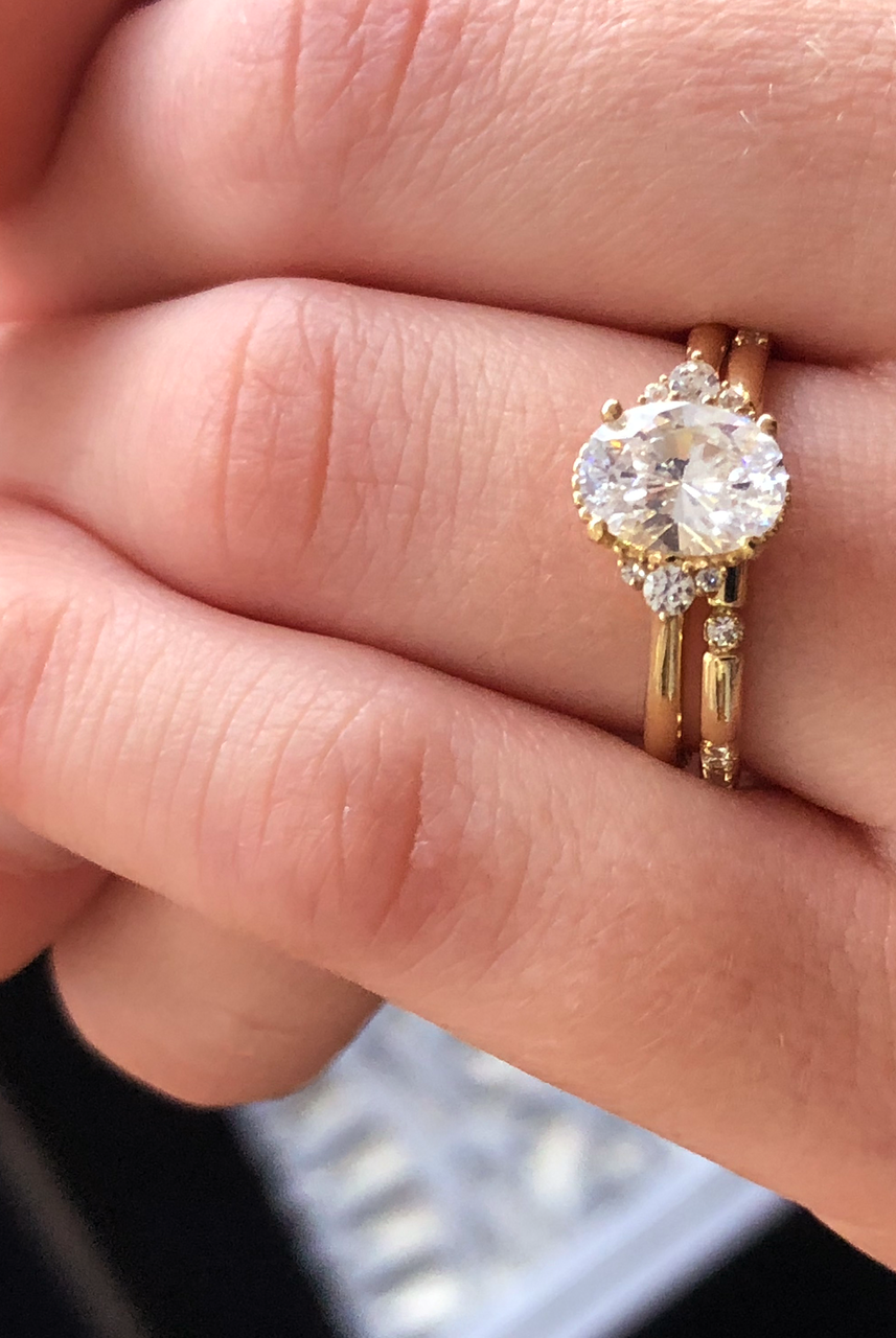 1.33CT Oval Cluster Moissanite Diamond Solitaire Engagement Ring In Solid Gold