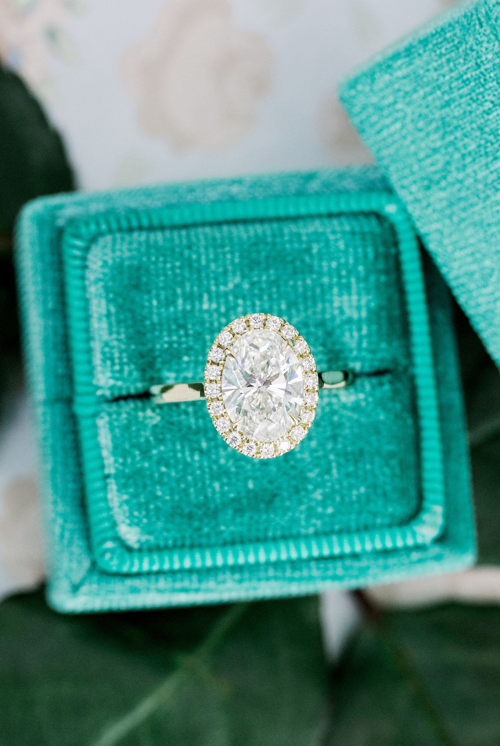 2.0CT Cathedral Set Oval Moissanite Diamond Halo Engagement Ring For Her
