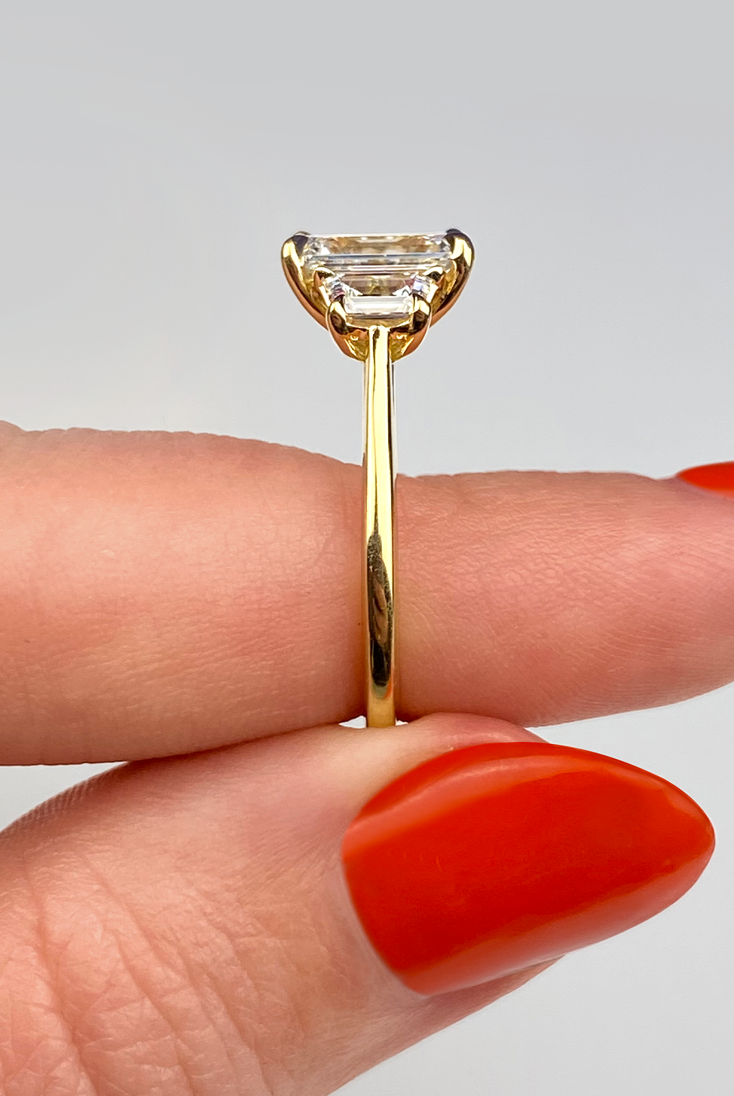 2.0CT Three Stone Emerald Cut Moissanite Diamond Solitaire Engagement Ring