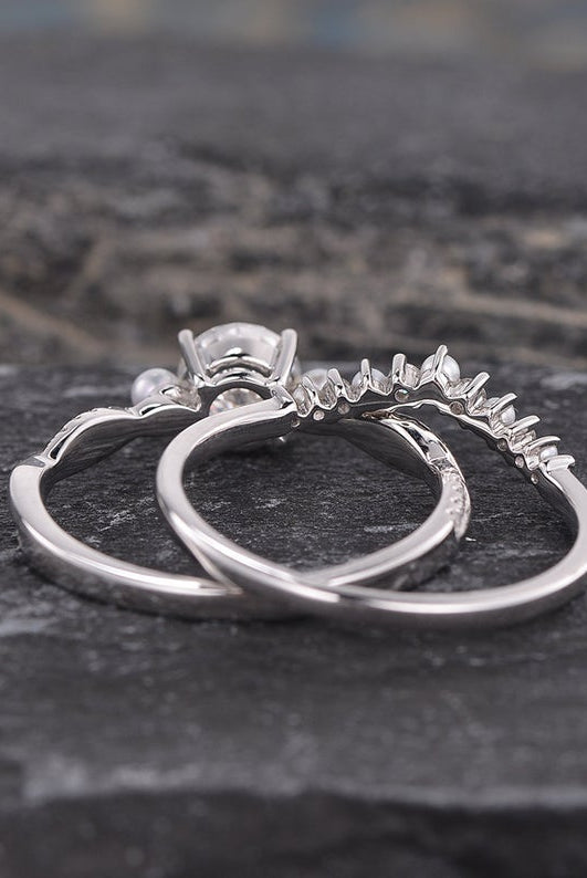 round-twisted-pave-moissanite-bridal-ring-set