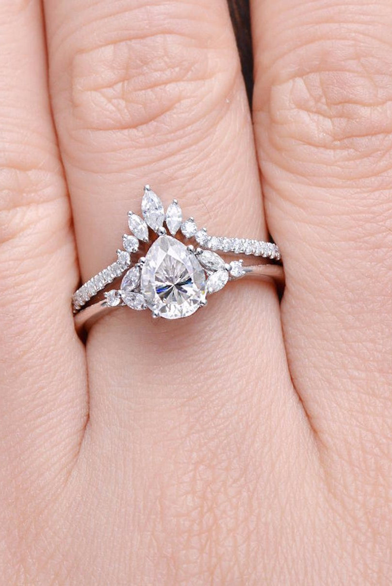 pear-cluster-moissanite-bridal-ring-set