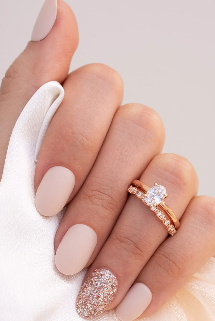 round-milgrain-style-moissanite-wedding-band