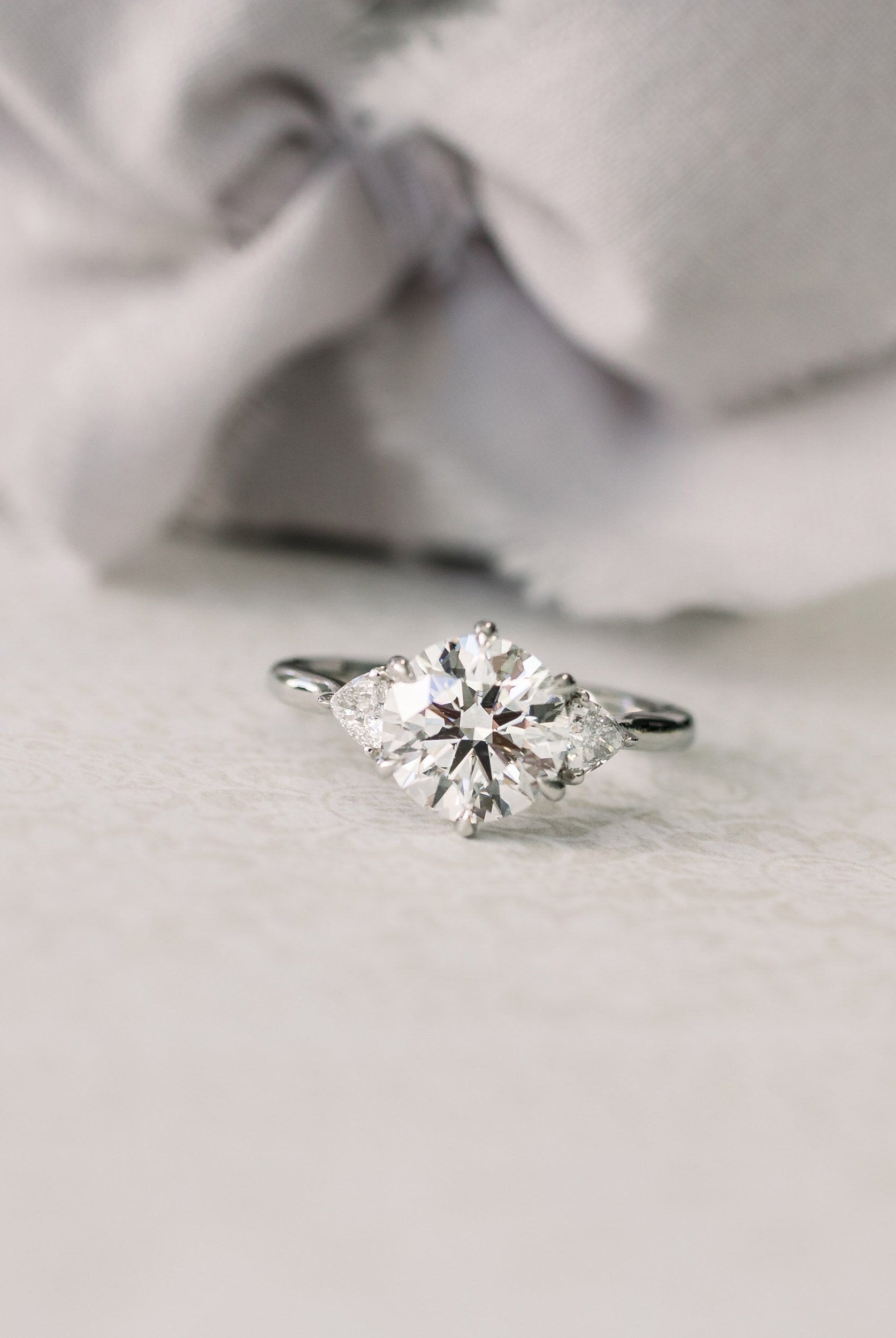 2.0CT Round Three Stone Moissanite Diamond Solitaire Engagement Ring For Women