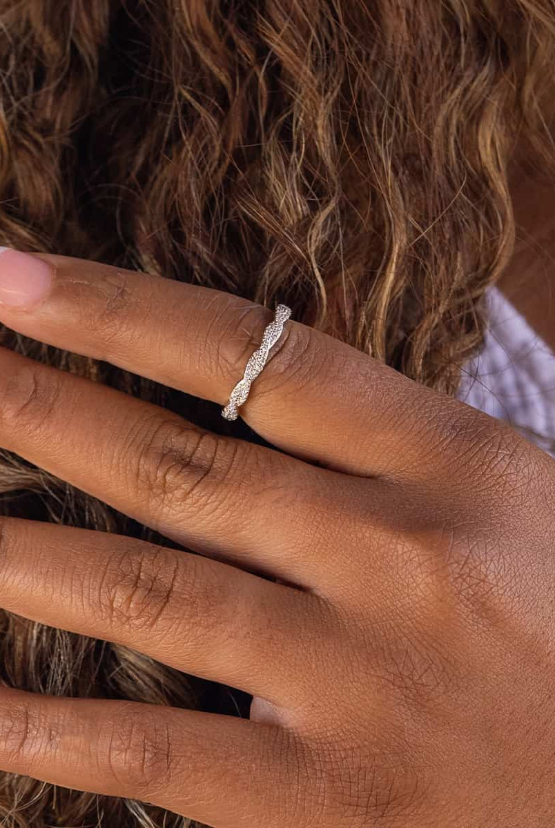 0-34-tcw-round-twisted-style-moissanite-wedding-band