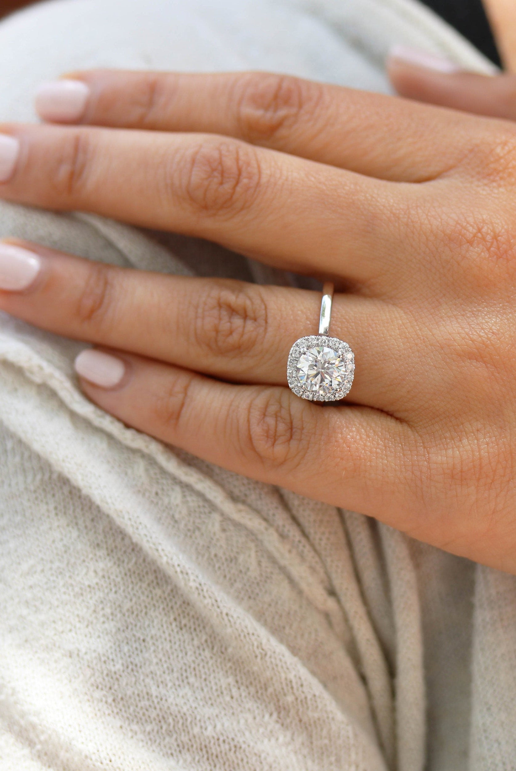 1.75CT Cathedral Set Round Moissanite Diamond Halo Engagement Ring For Women
