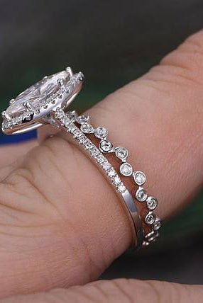 1-0-ct-marquise-cut-halo-moissanite-bridal-ring-set
