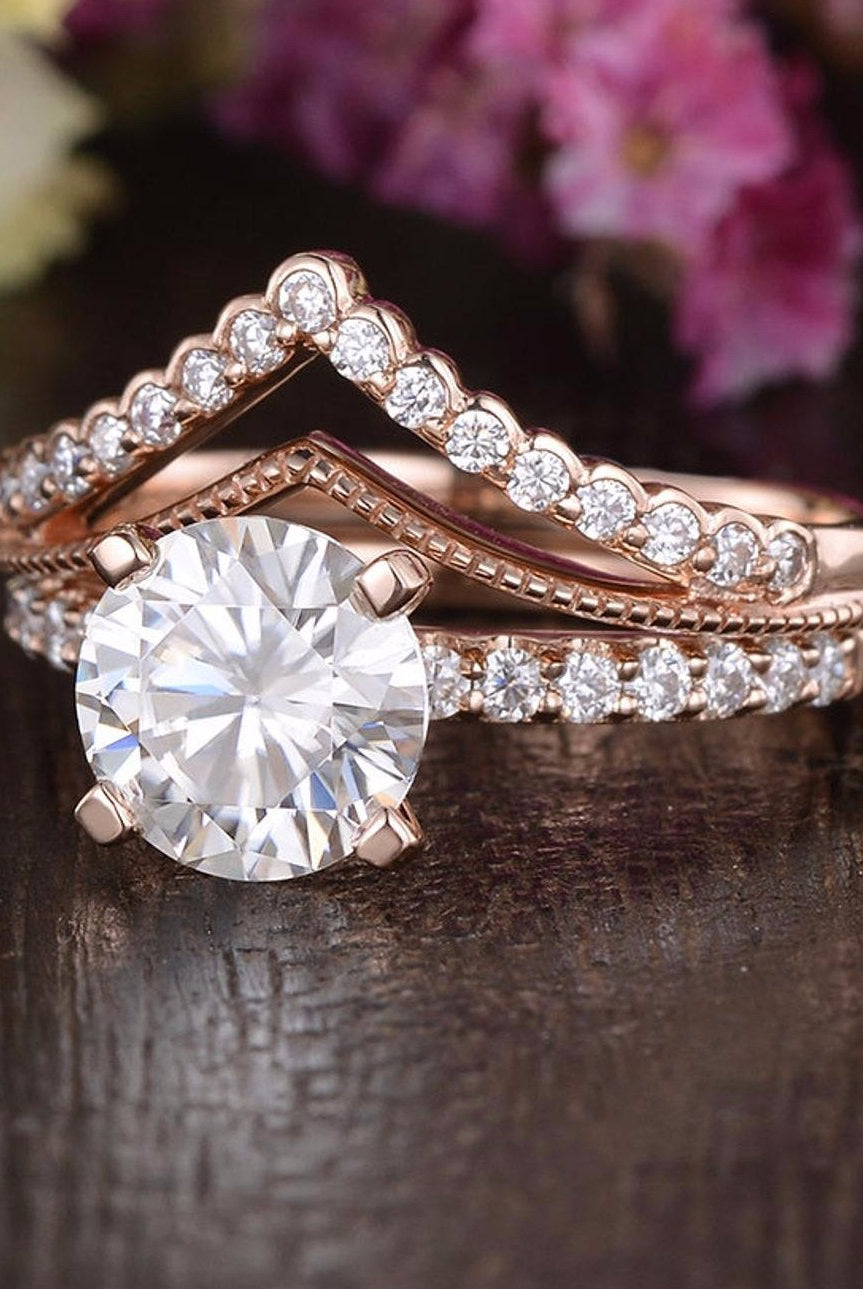 round-cut-solitaire-pave-moissanite-bridal-ring-set