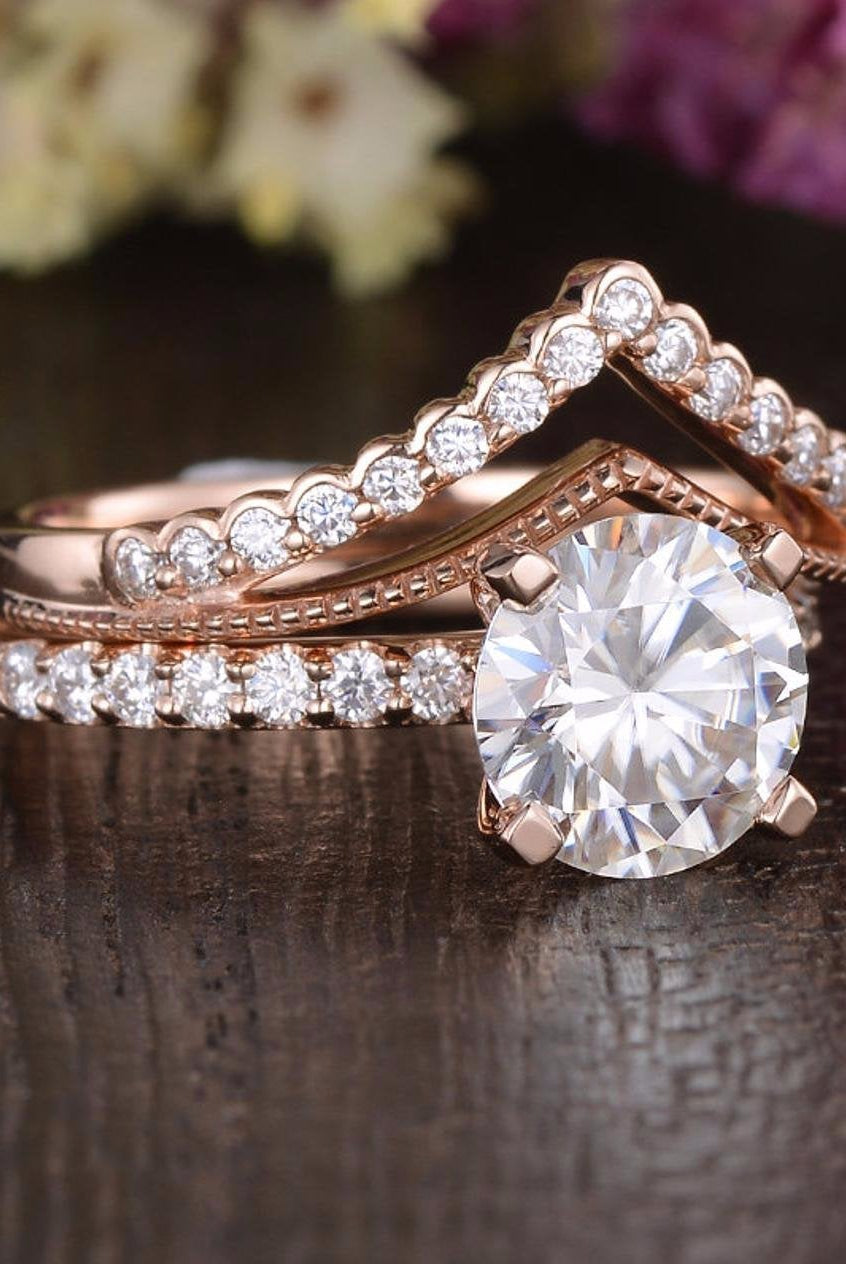 1-0-ct-round-cut-solitaire-pave-moissanite-bridal-ring-set