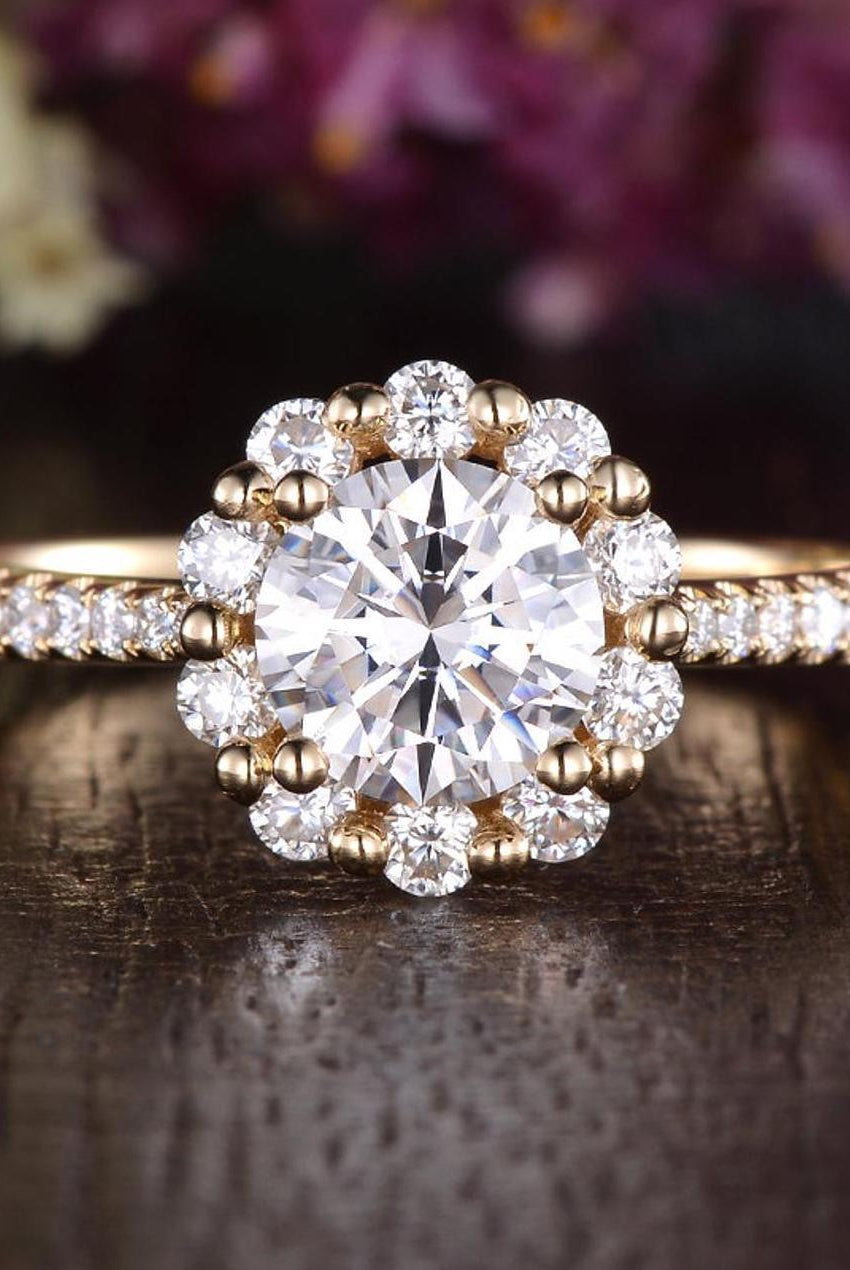 0-75-ct-round-halo-pave-moissanite-bridal-ring-set