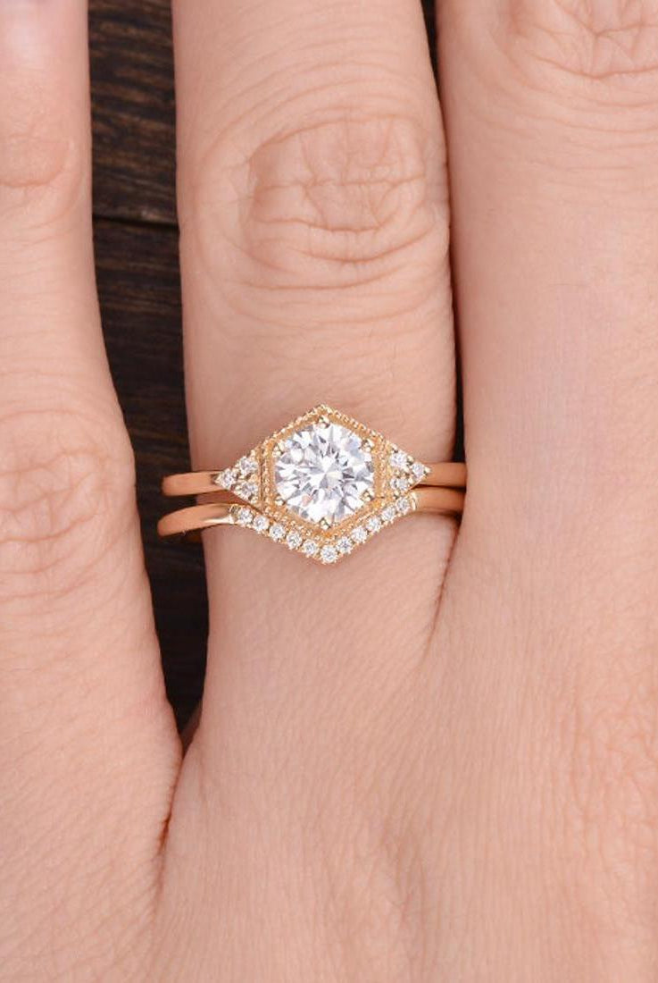 round-moissanite-bridal-ring-set