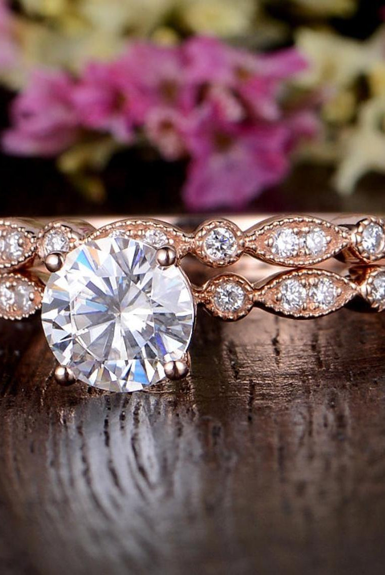 1-0-ct-round-cut-solitaire-milgrain-style-moissanite-bridal-ring-set
