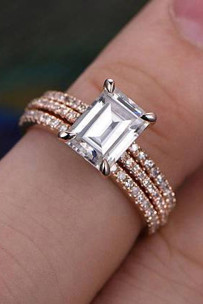 1-0-ct-emerald-cut-solitaire-moissanite-bridal-ring-set