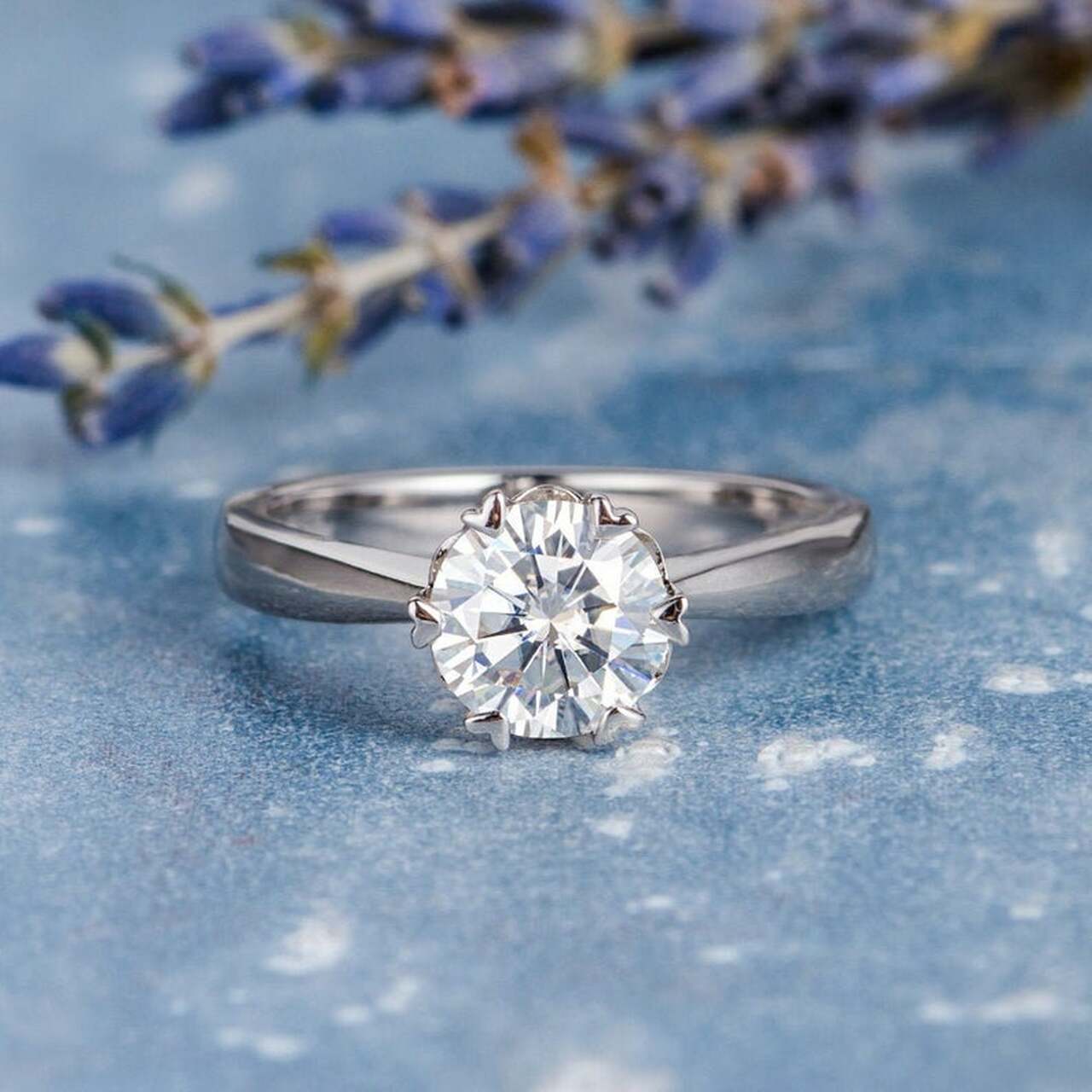 Round Brilliant Moissanite Ring
