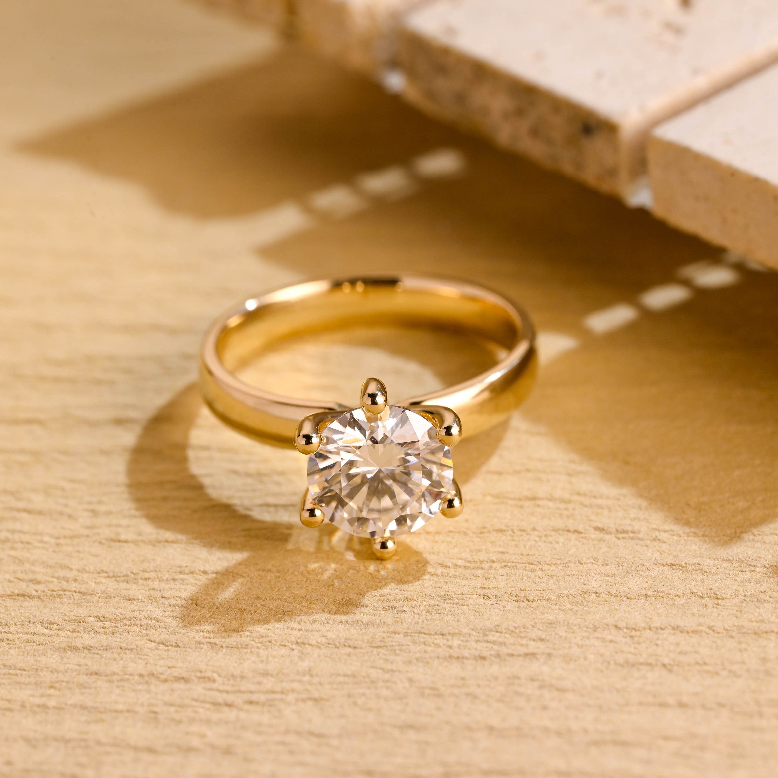 Round Brilliant Moissanite Ring