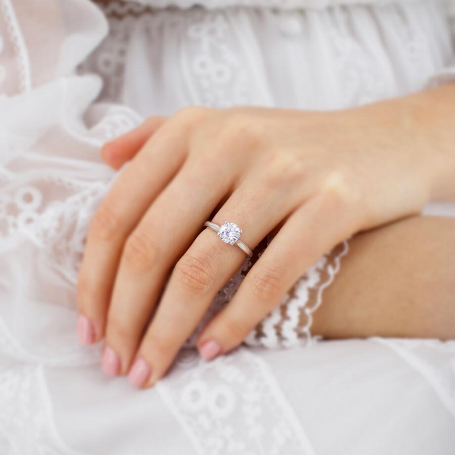 Round Moissanite Diamond Ring