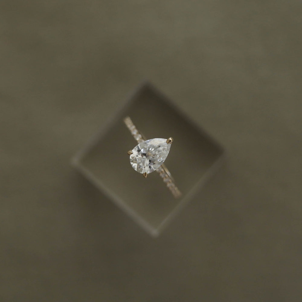 Moissanite Diamond Engagement Ring