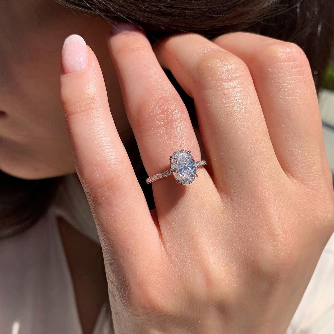 Oval Cut Moissanite Engagement Ring