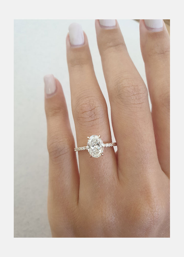 Oval Moissanite Engagement Ring