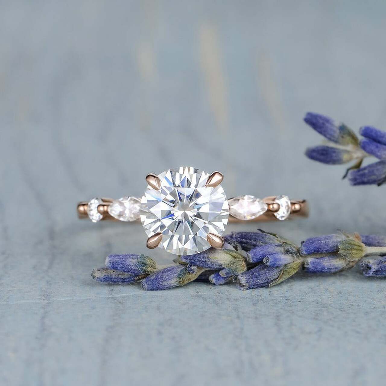 Round Cut Moissanite Ring