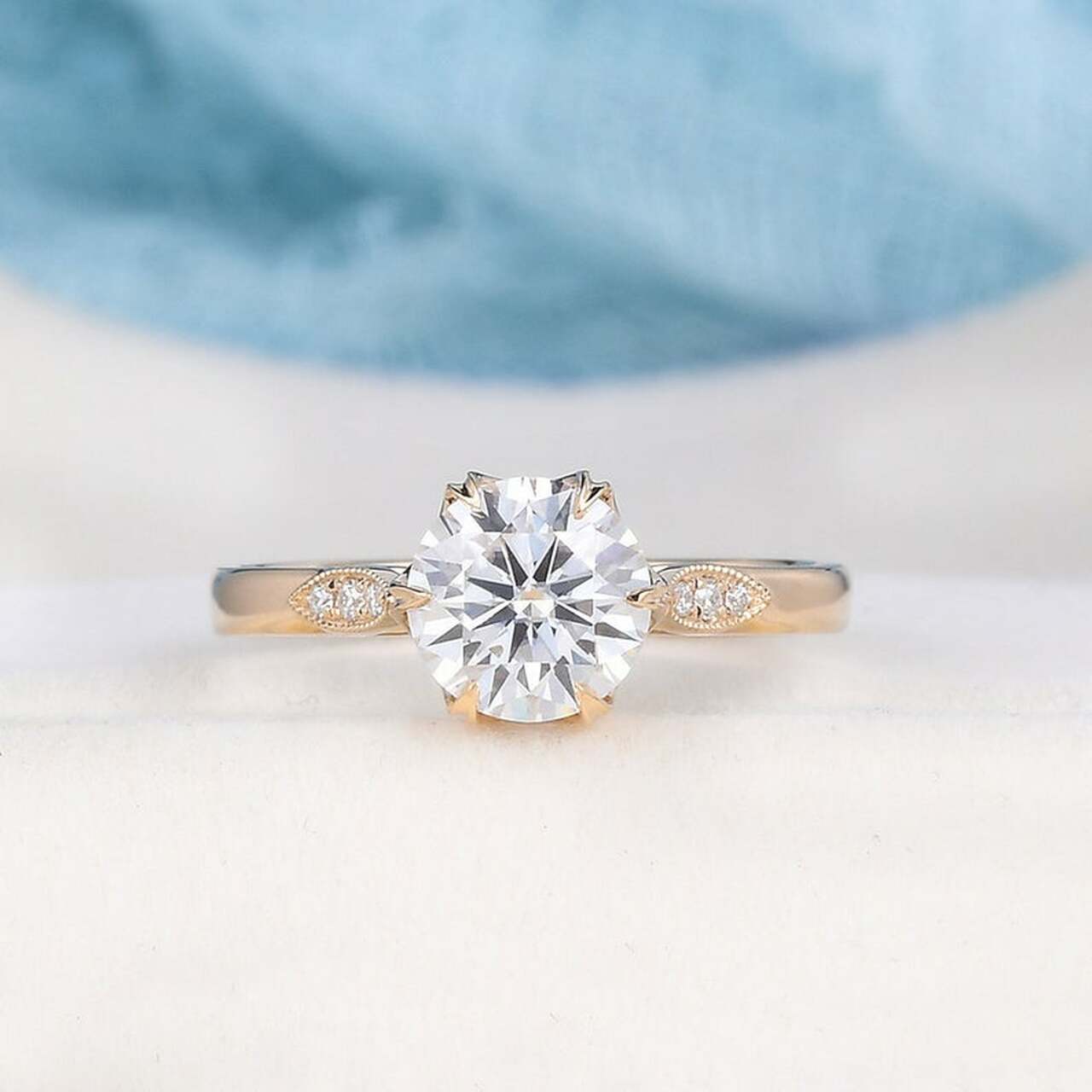 Round Cut Moissanite Ring