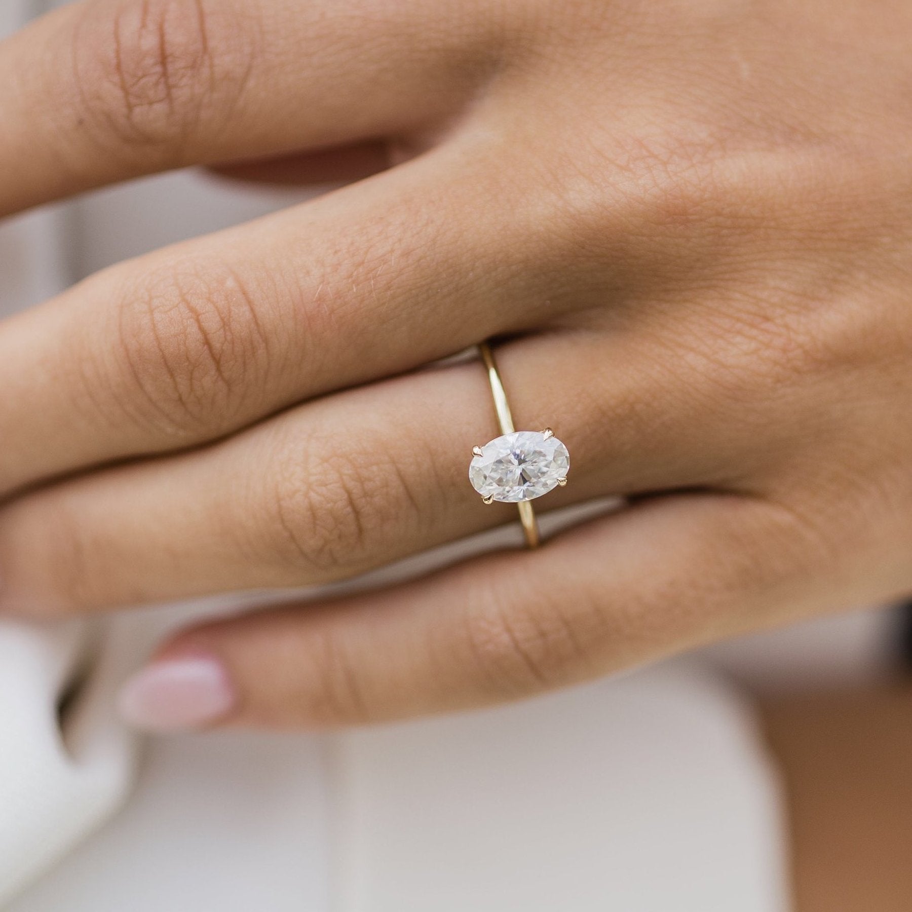 Oval Cut Moissanite Engagement Ring