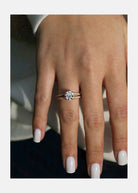 Round Brilliant Engagement Ring