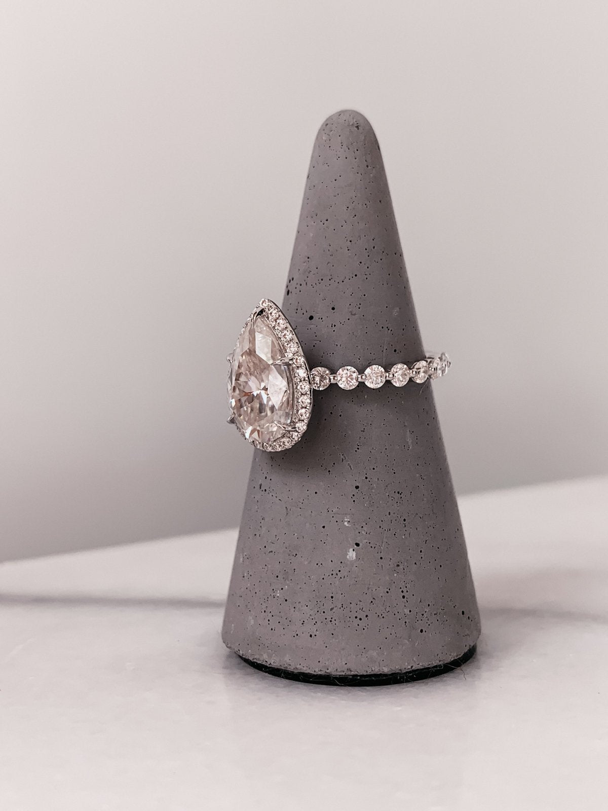 2.0CT Pear Halo Moissanite Diamond Bubble Pave Engagement Ring