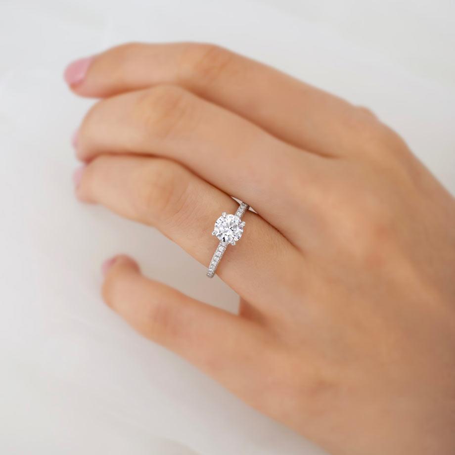 1 CT Moissanite Engagement Ring